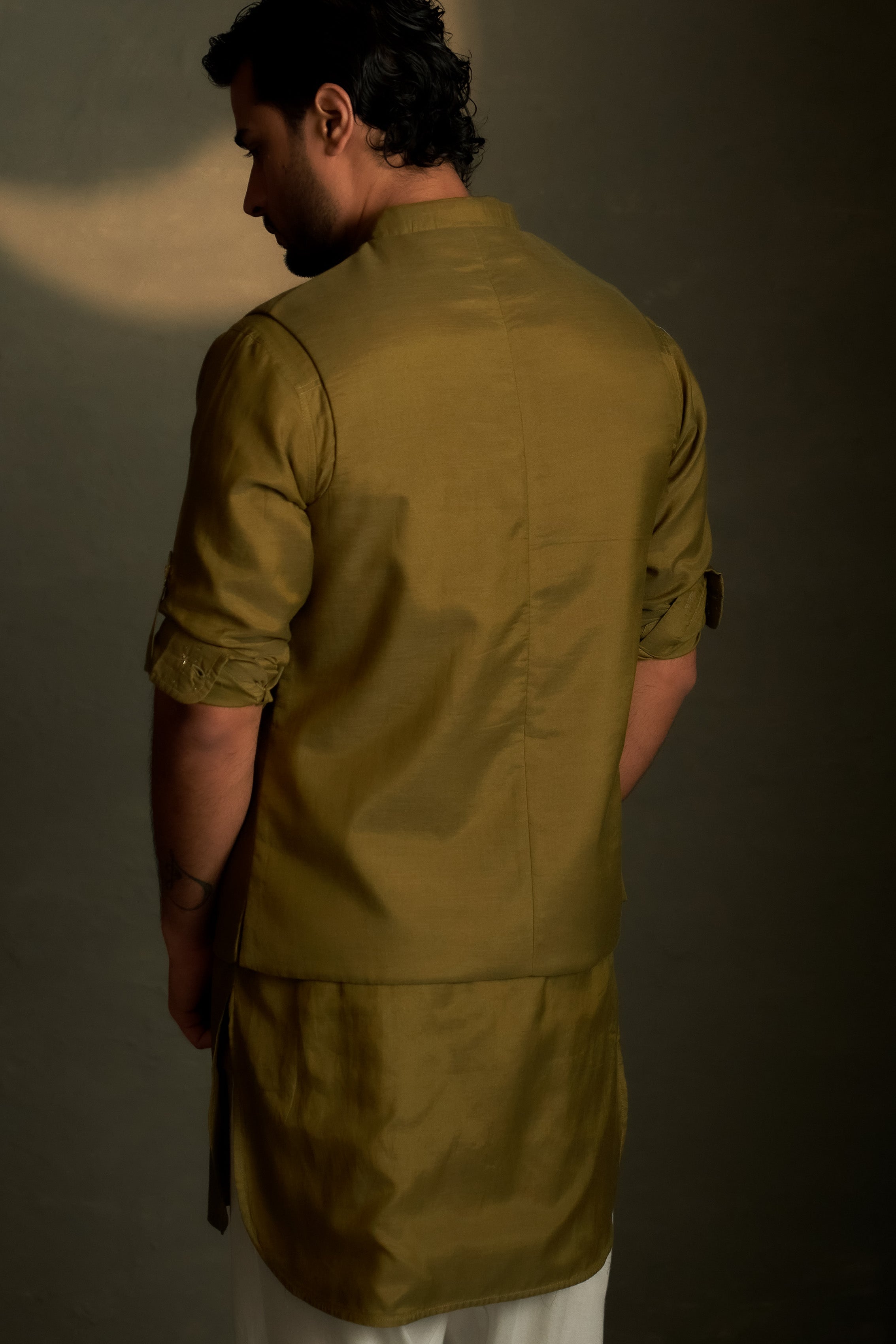 OLIVE DUSK PATHANI KURTA SET WITH BUNDI