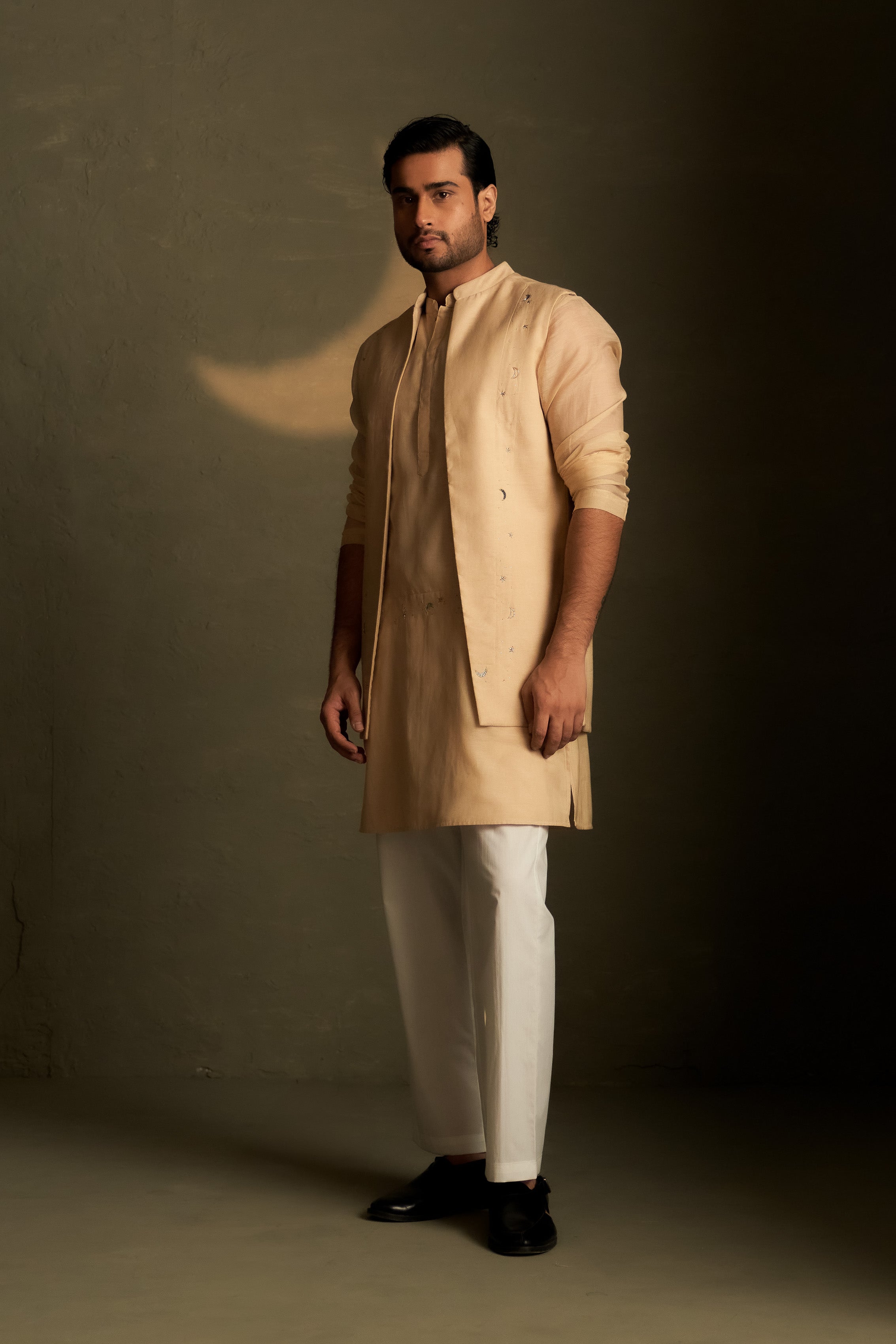 GOLDEN BEIGE LONG KURTA SET WITH LONG JACKET