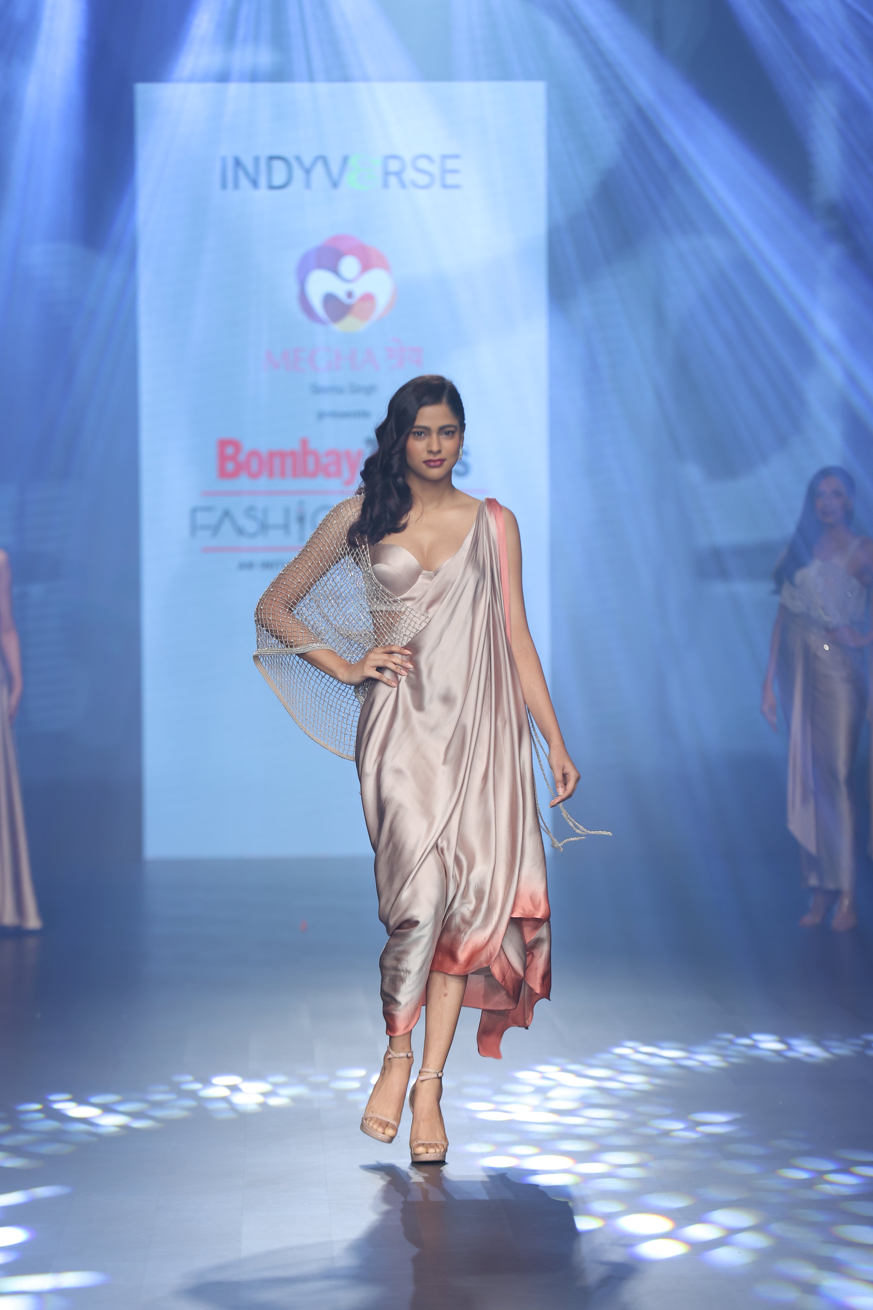 OMBRE DRAPED SAREE DRESS WITH A BRALETTE AND PEARL DETAILING ON MESH THROW