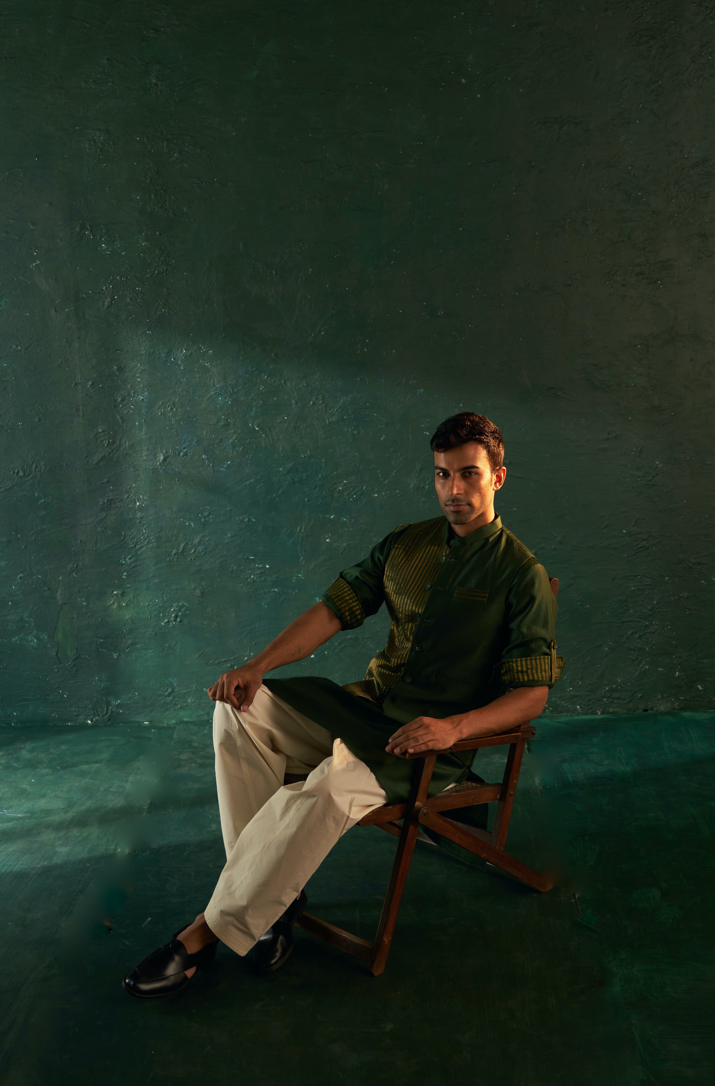 MEN'S DEEP GREEN STRAIGHT KURTA SET WITH JACKET