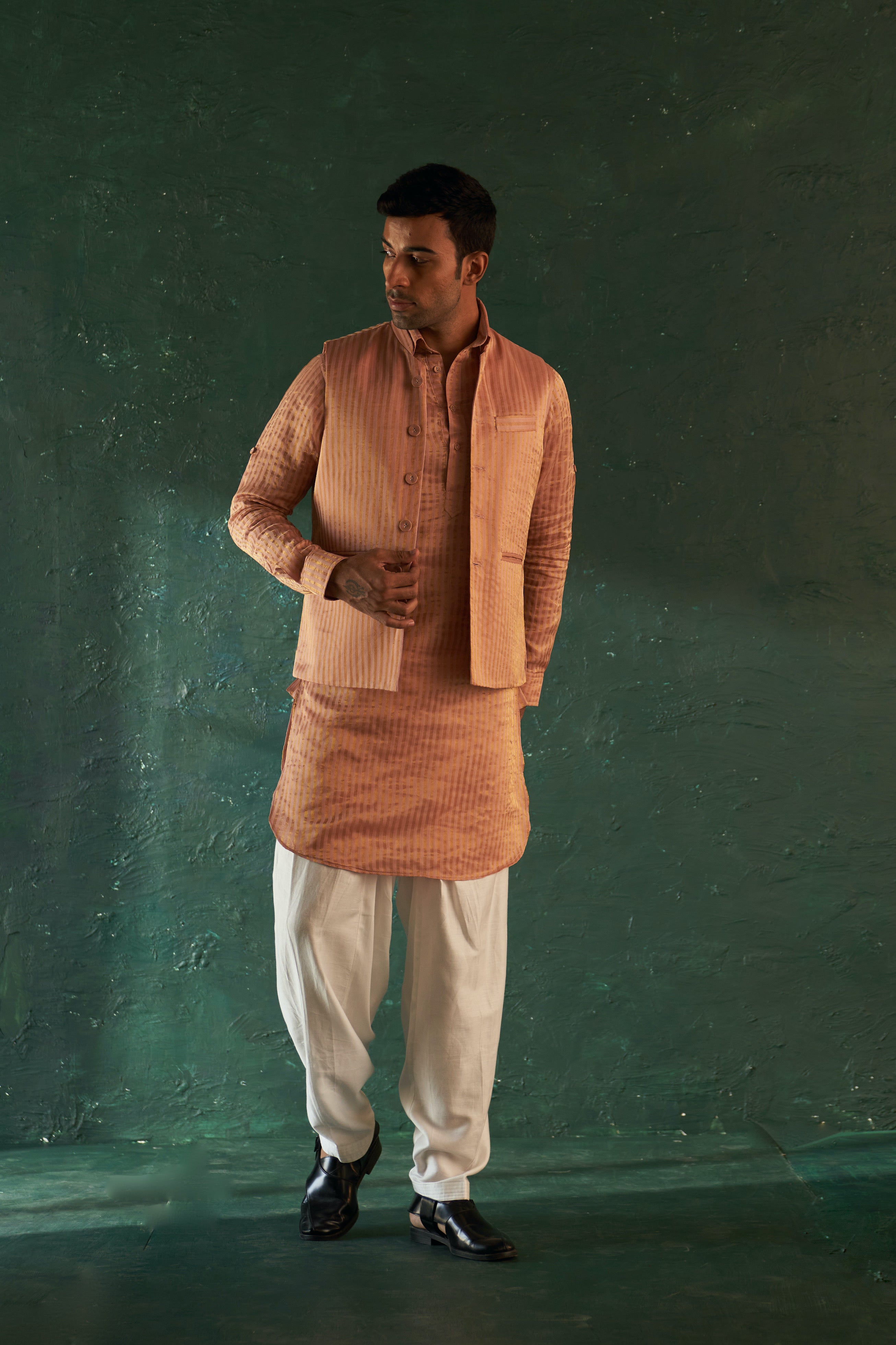 MEN'S ROSE PINK STRIPE PATHANI KURTA SET WITH JACKET