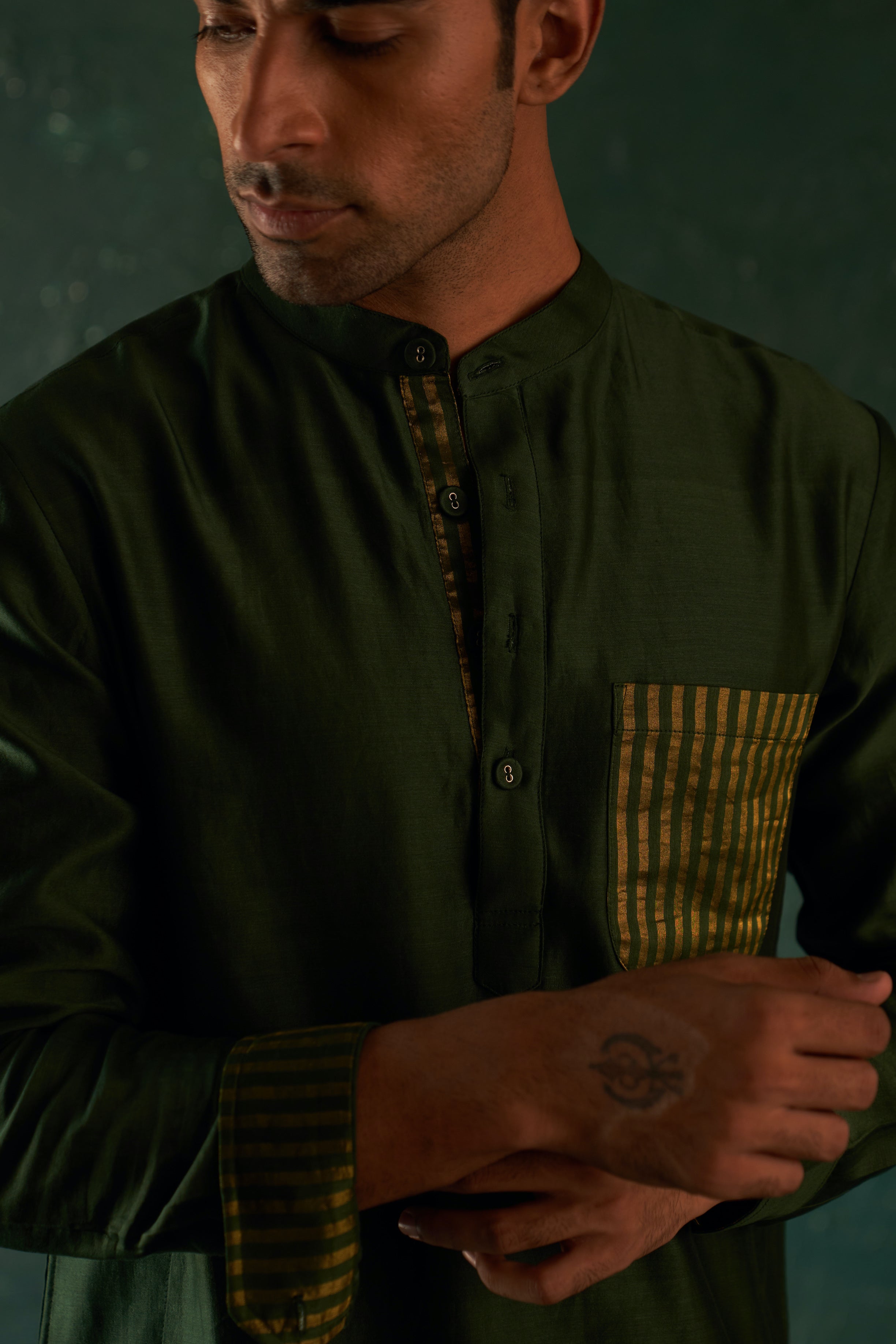 MEN'S DEEP GREEN STRAIGHT KURTA SET WITH JACKET