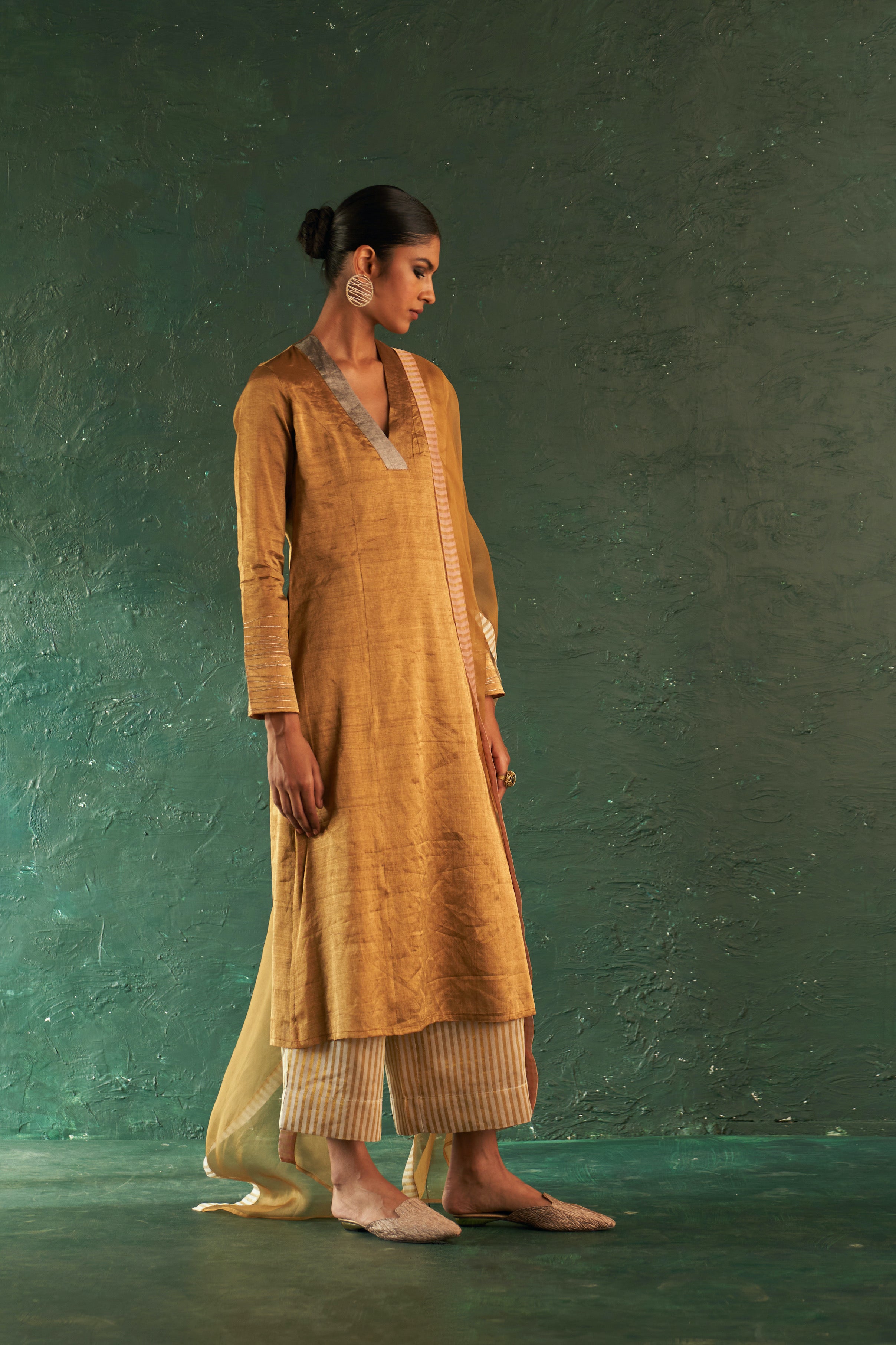 MIDAS GOLD TISSUE KURTA