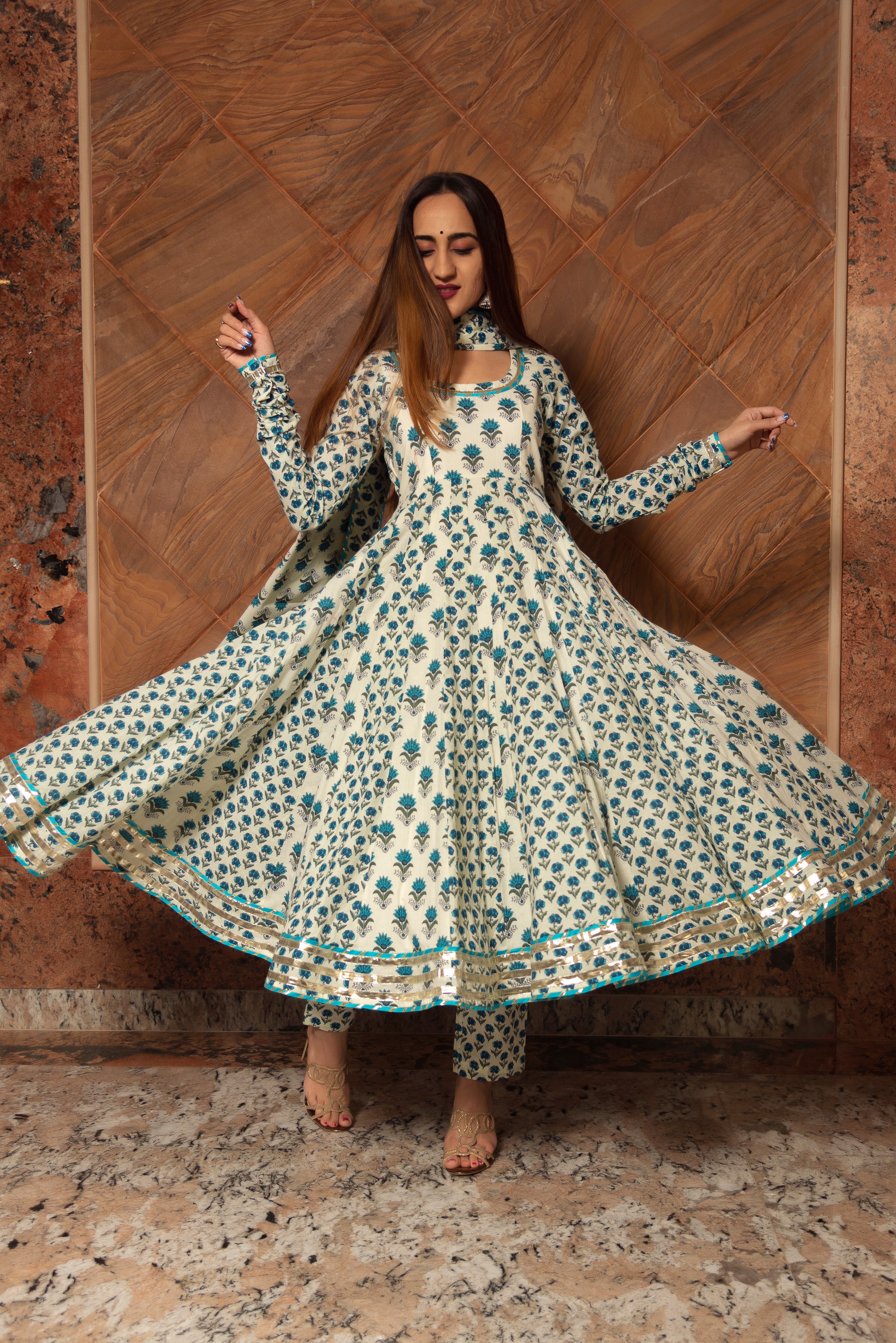 PAISELY COTTON KALIDAR ANARKALI SET