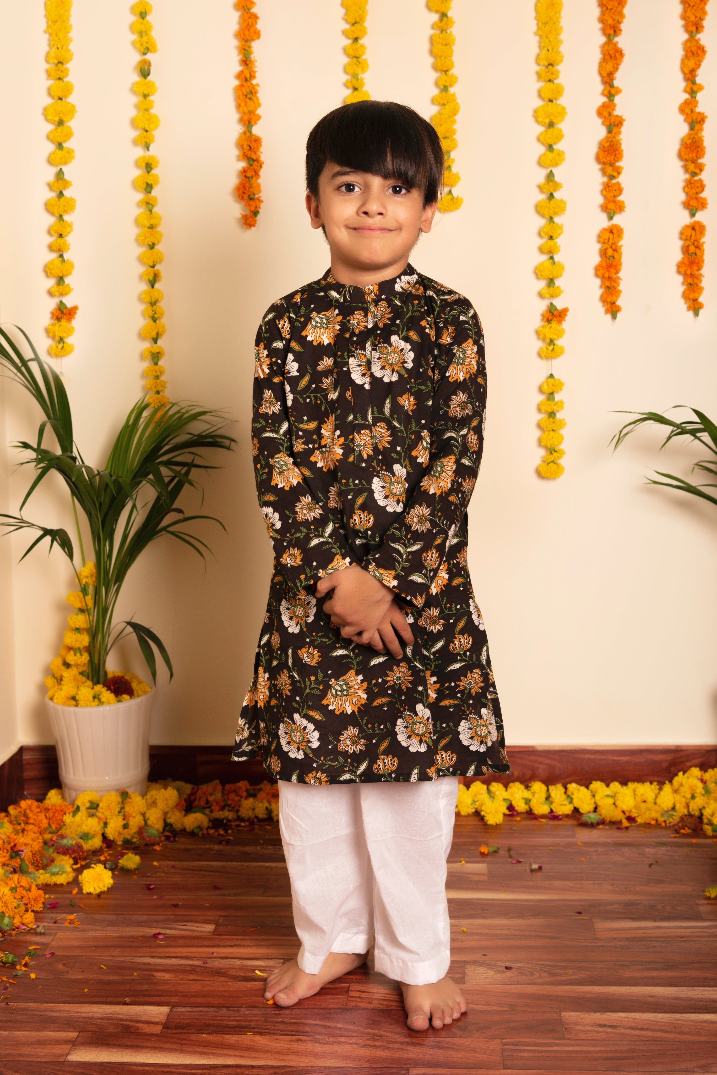 ROOP RANG KURTA PANT SET