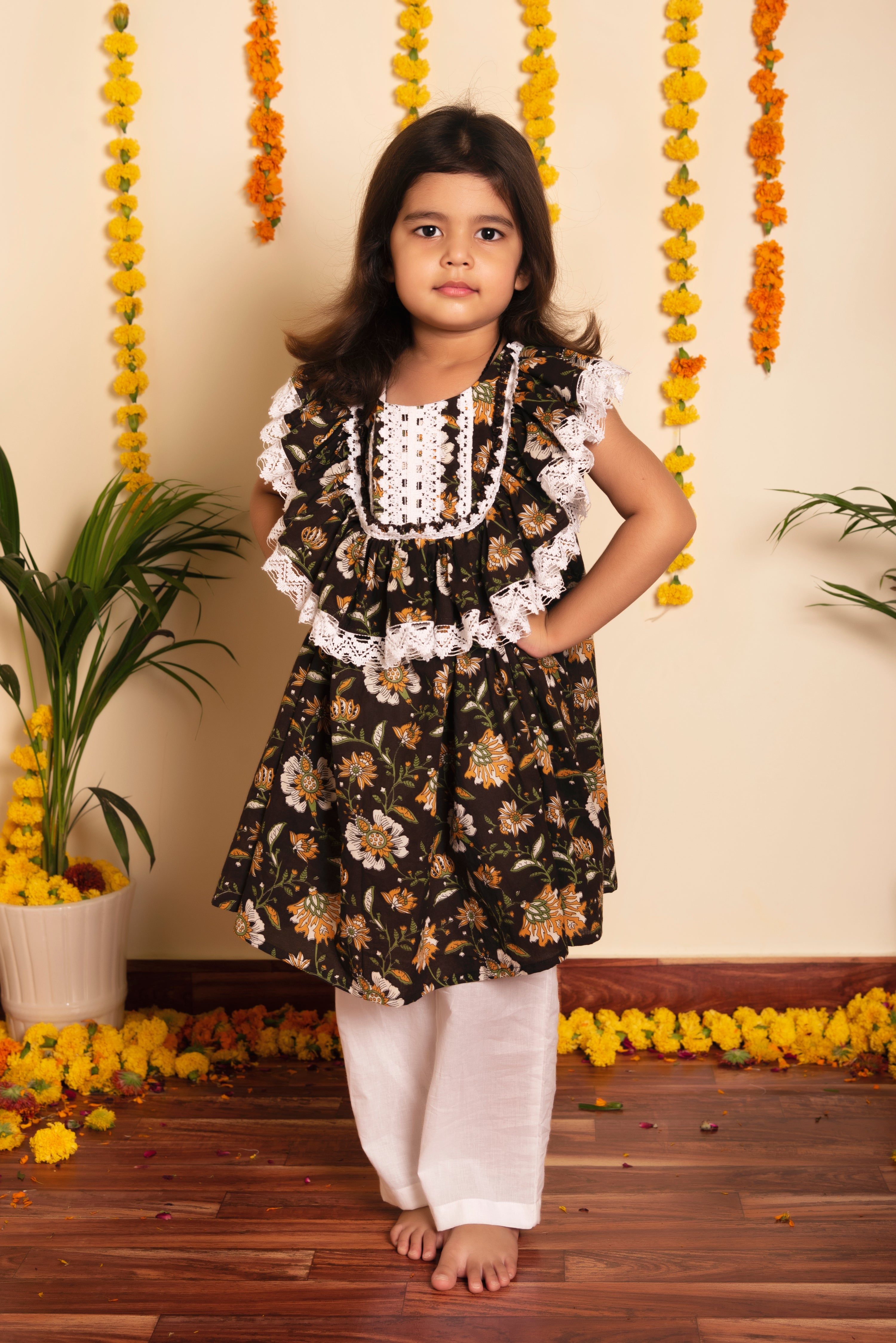 BACHPAN ROOP RANG FROCK PANT