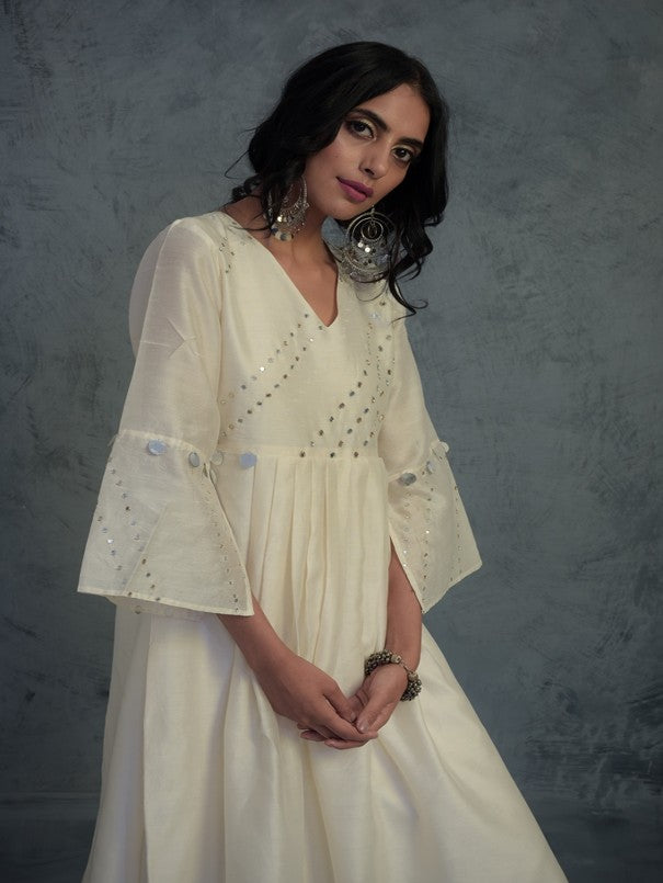 OFF-WHITE MIRROR WORK GATHERED CHANDERI KURTA WITH COTTON FLARED PALAZZO AND GREEN DUPATTA