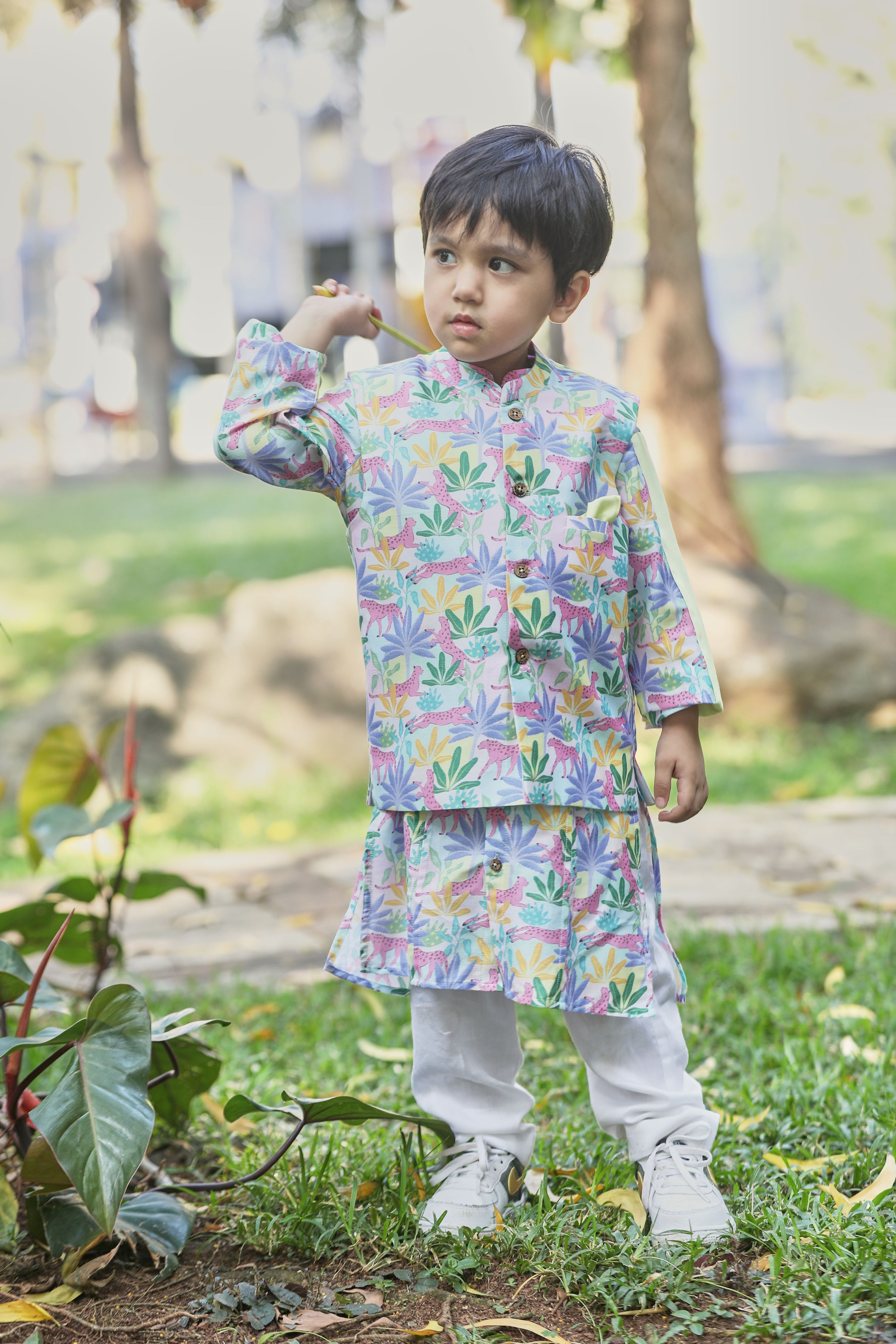 Tropical Print Kurta, Bandi and Pants Set