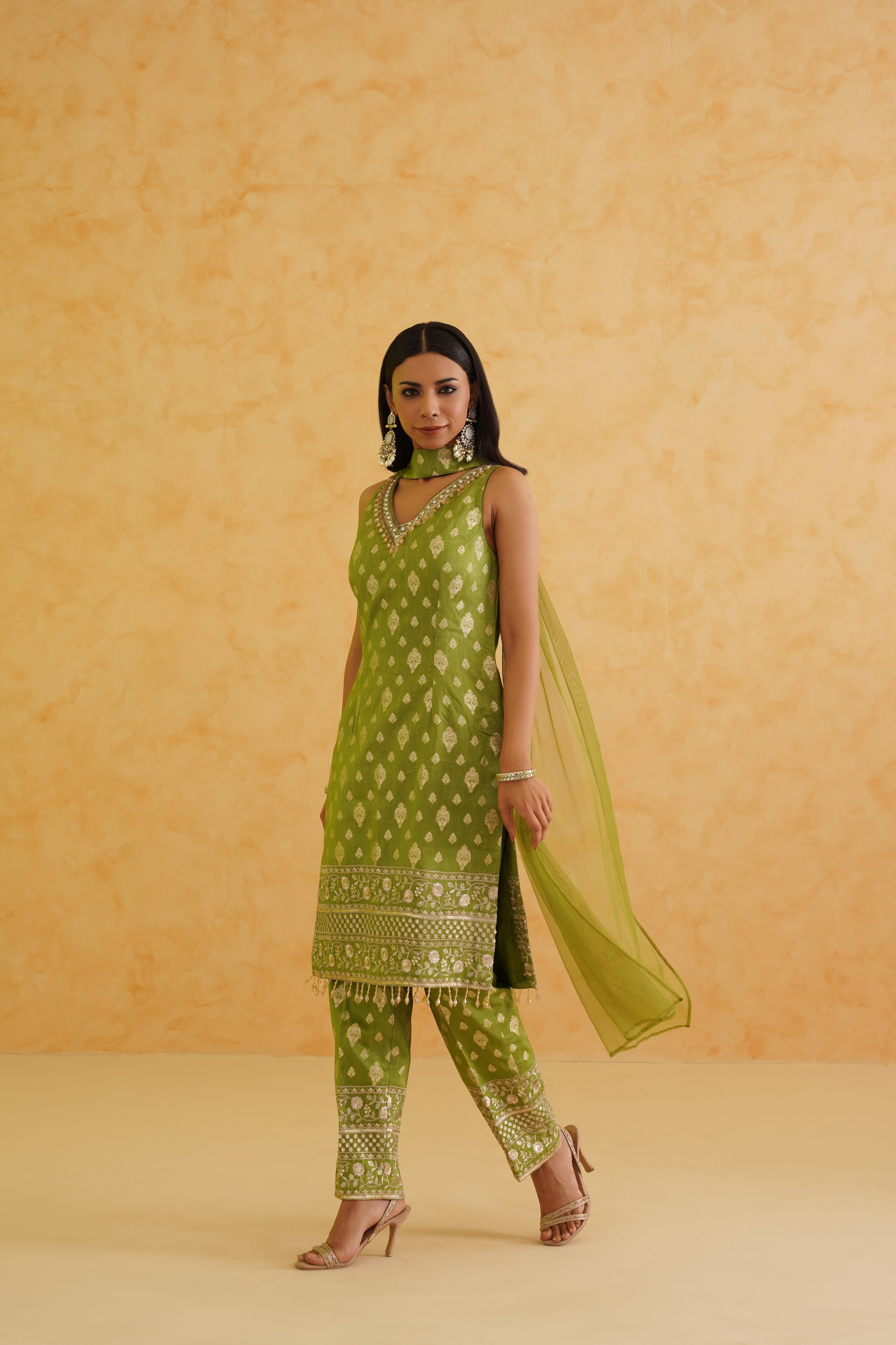 GREEN BROCADE KURTI PANT SET