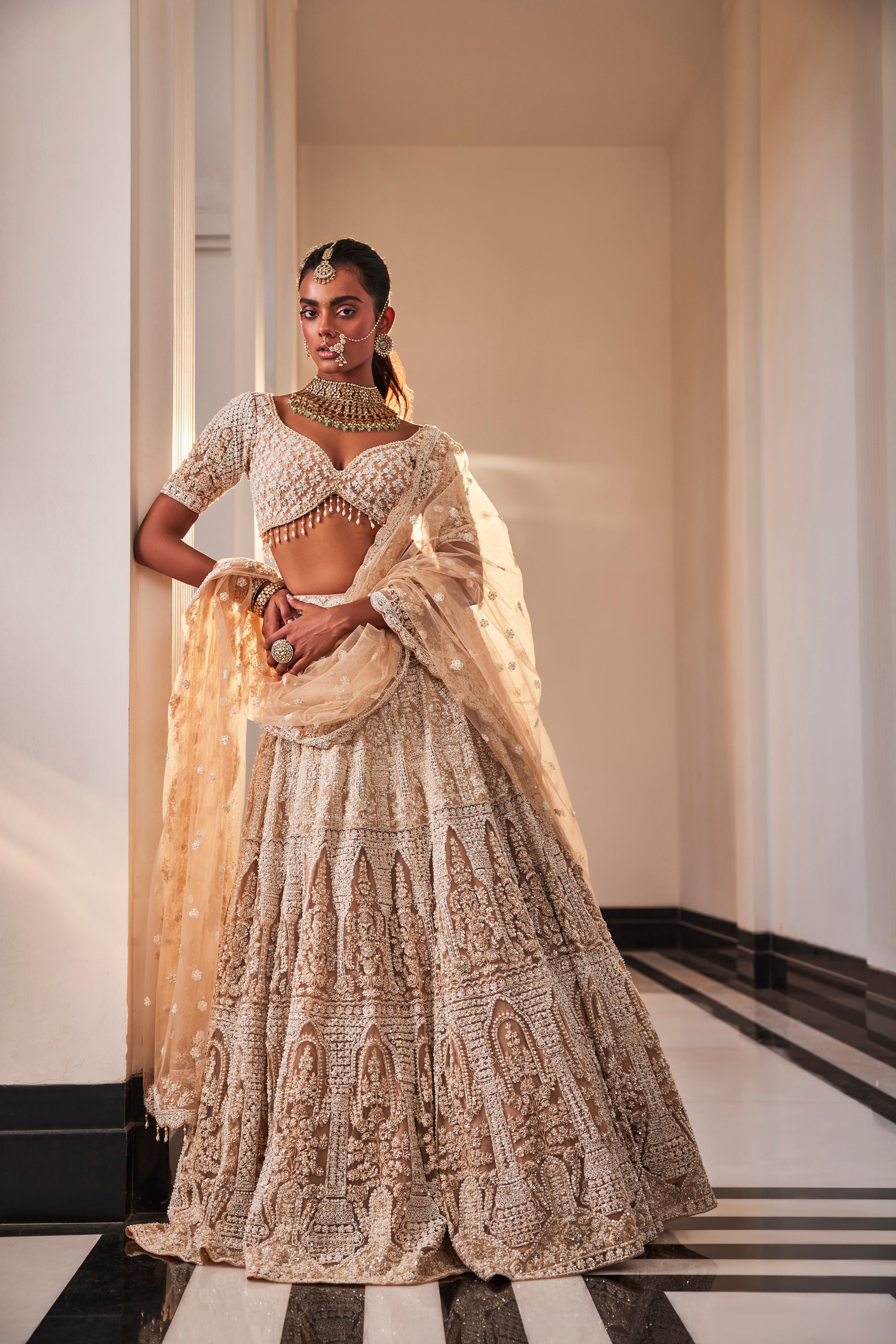 AVNI LEHENGA