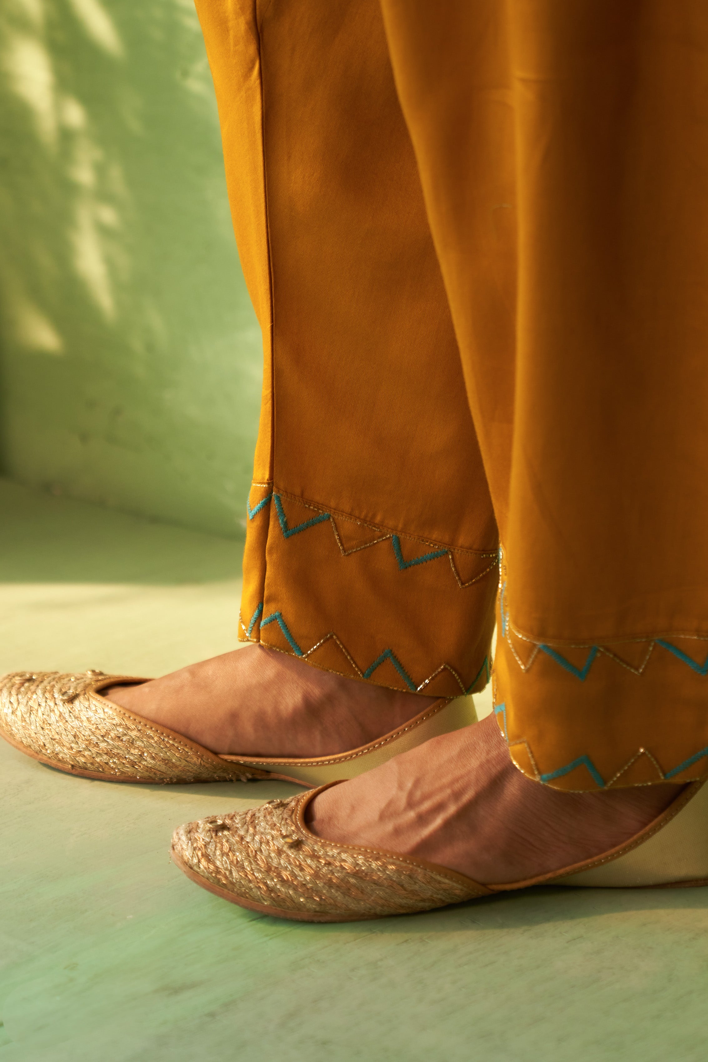KINAARA SHORT KURTA SET