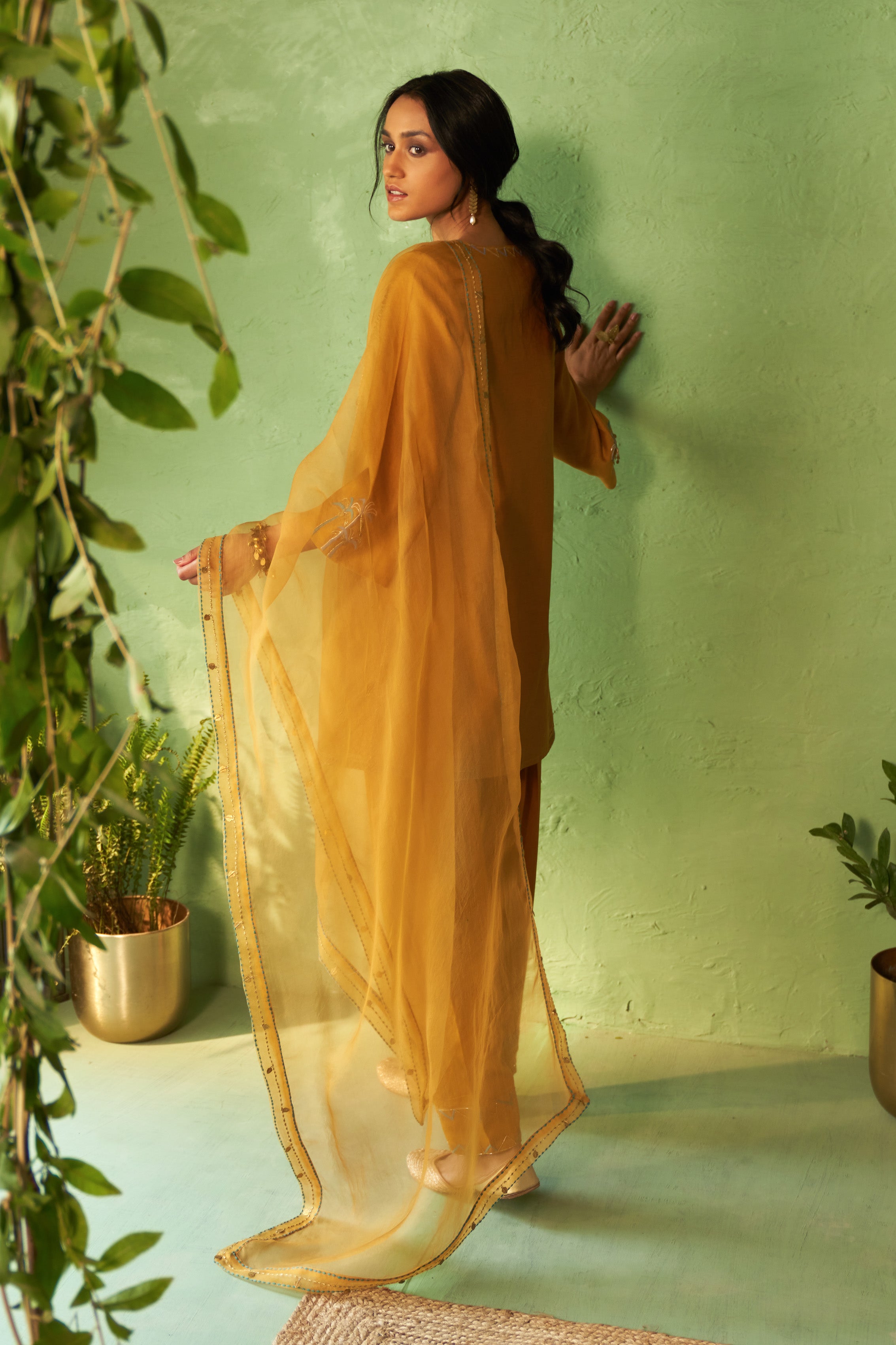 KINAARA SHORT KURTA SET