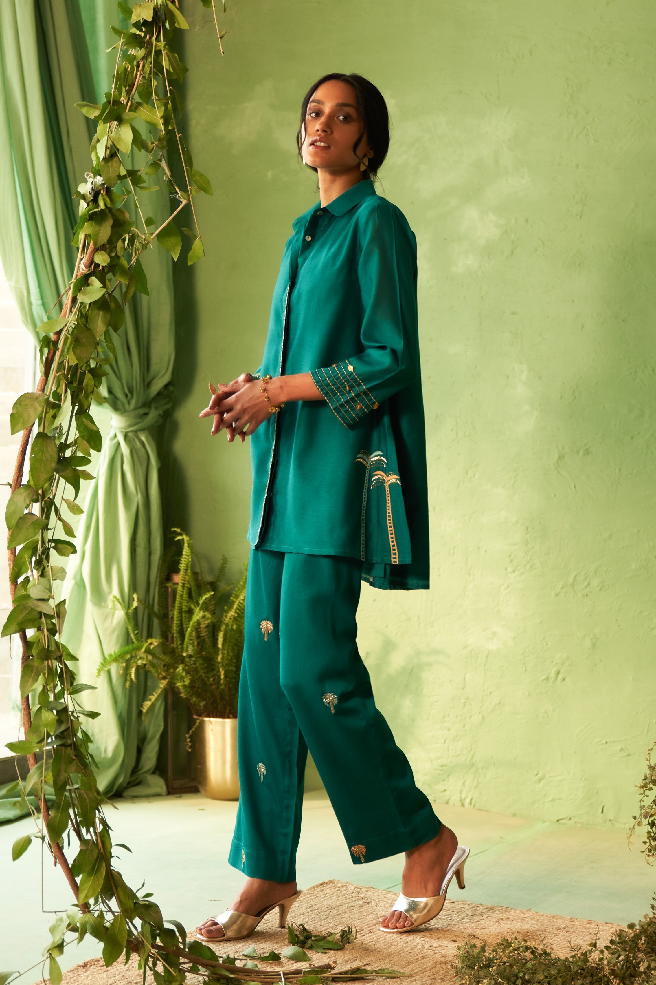 PEACOCK GREEN COLLARED COORD SET