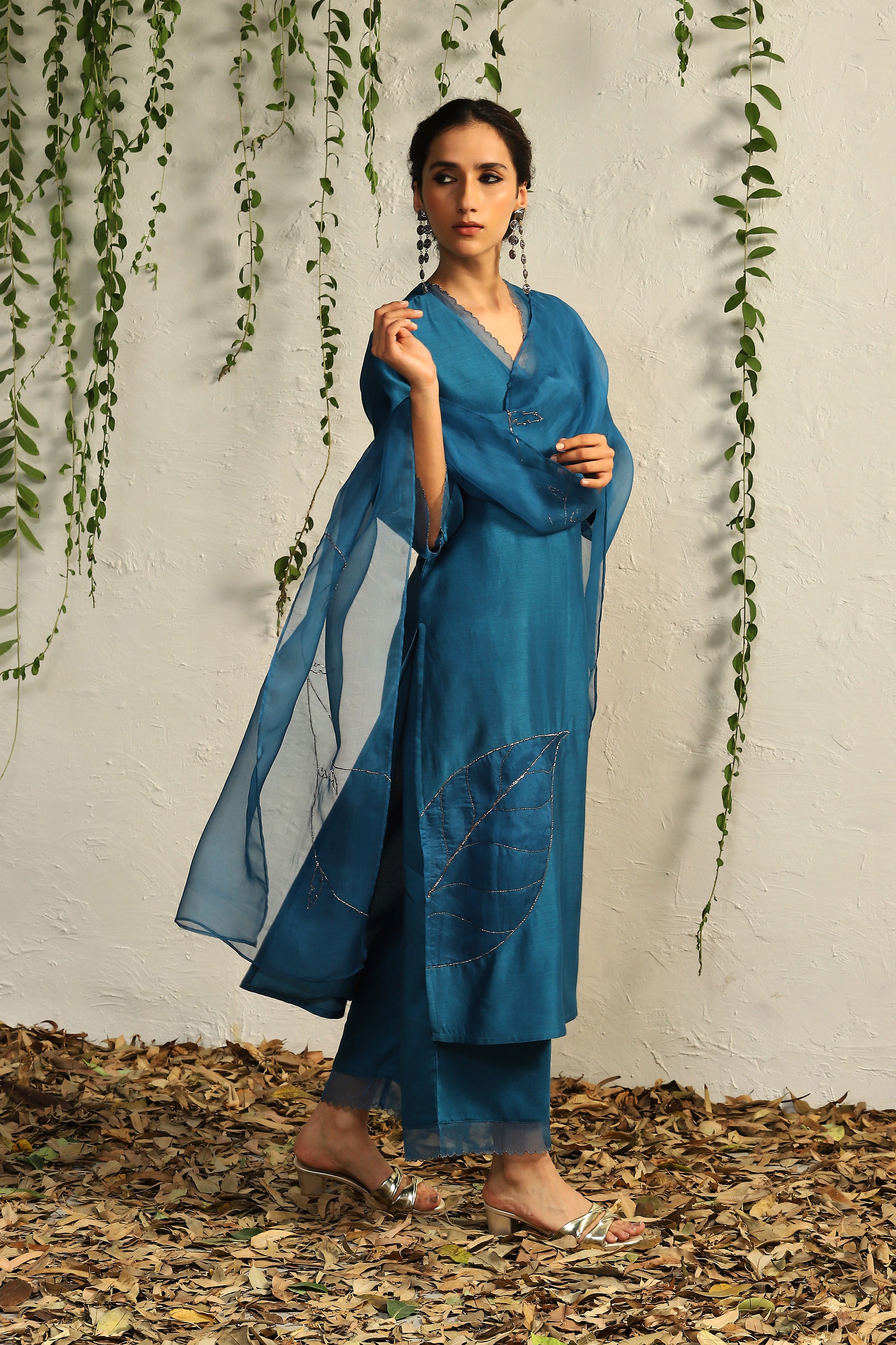 TRUE BLUE CHANDERI STRAIGHT KURTA SET