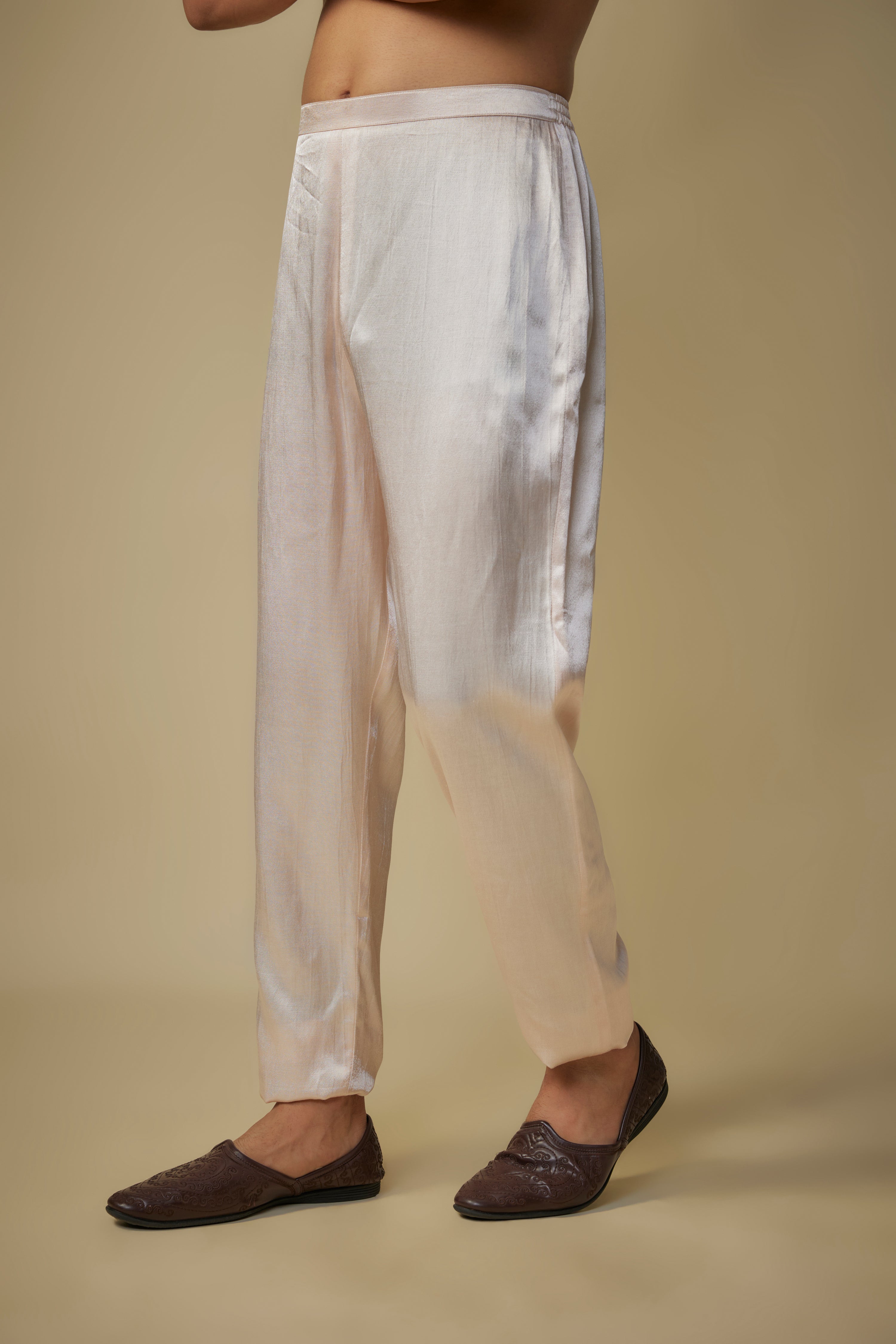 PEACH FLORAL BUNDI WITH KURTA AND PANT