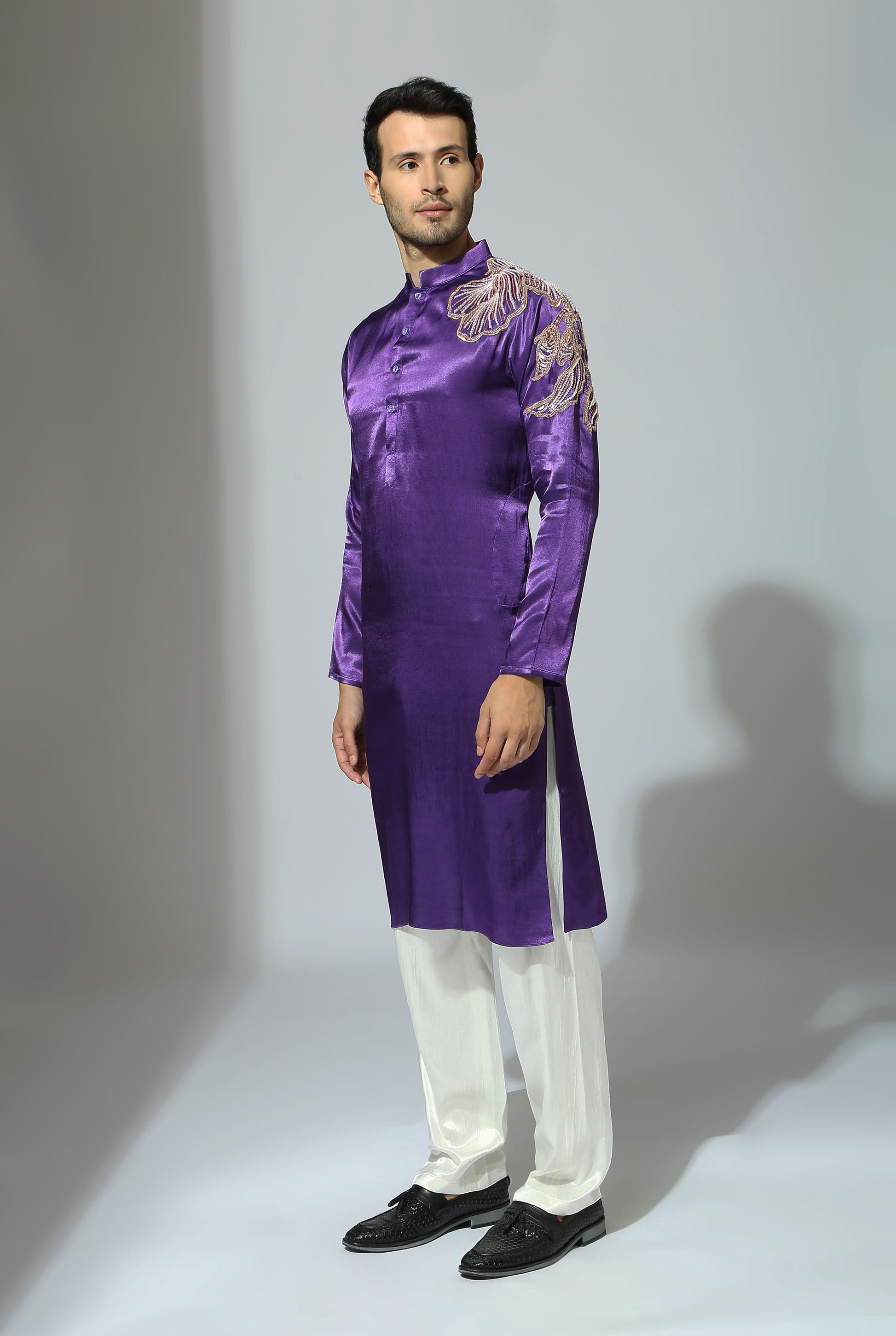 PURPLE EMBROIDERED KURTA WITH WHITE PANTS