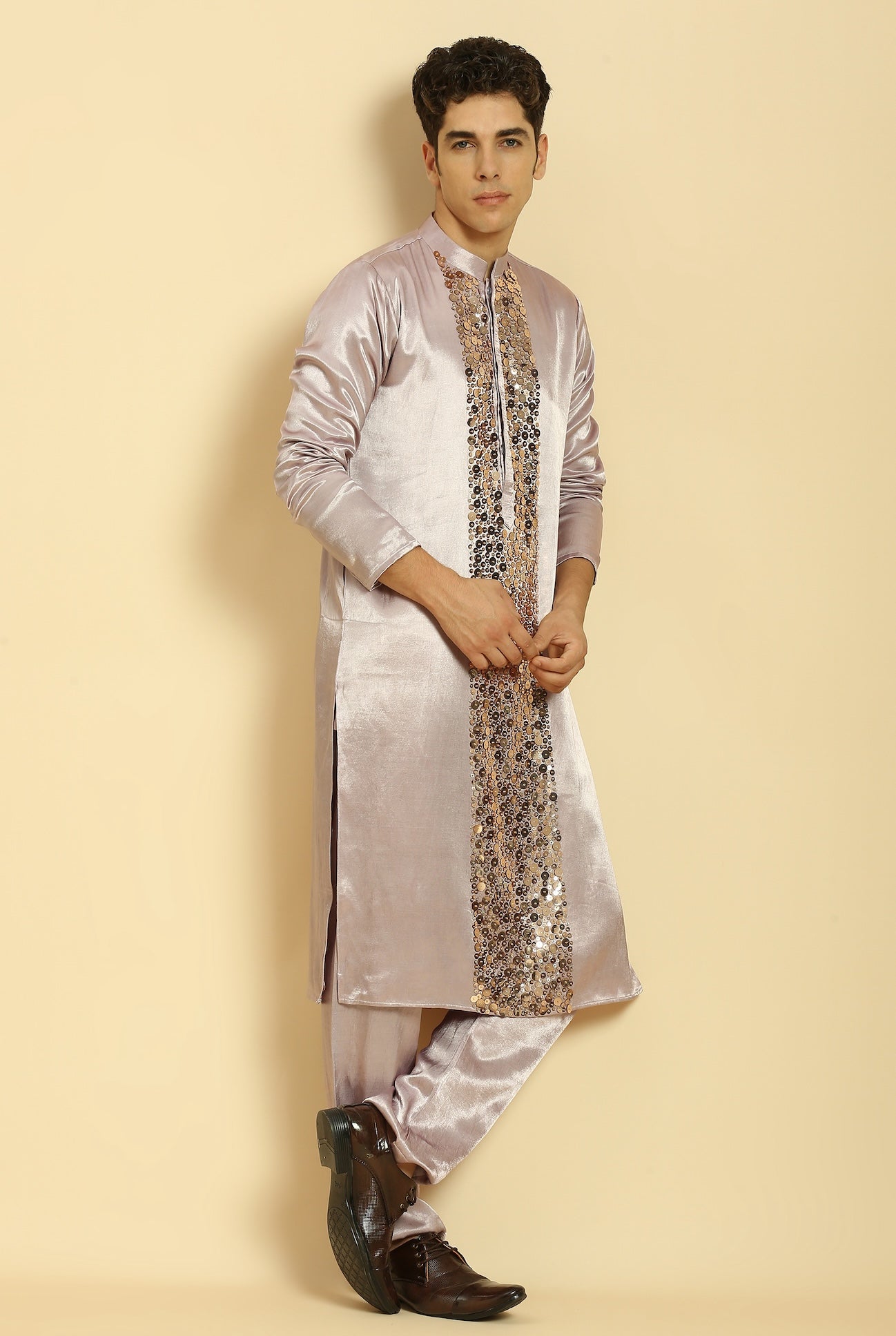 LILAC EMBROIDERED KURTA WITH PANT