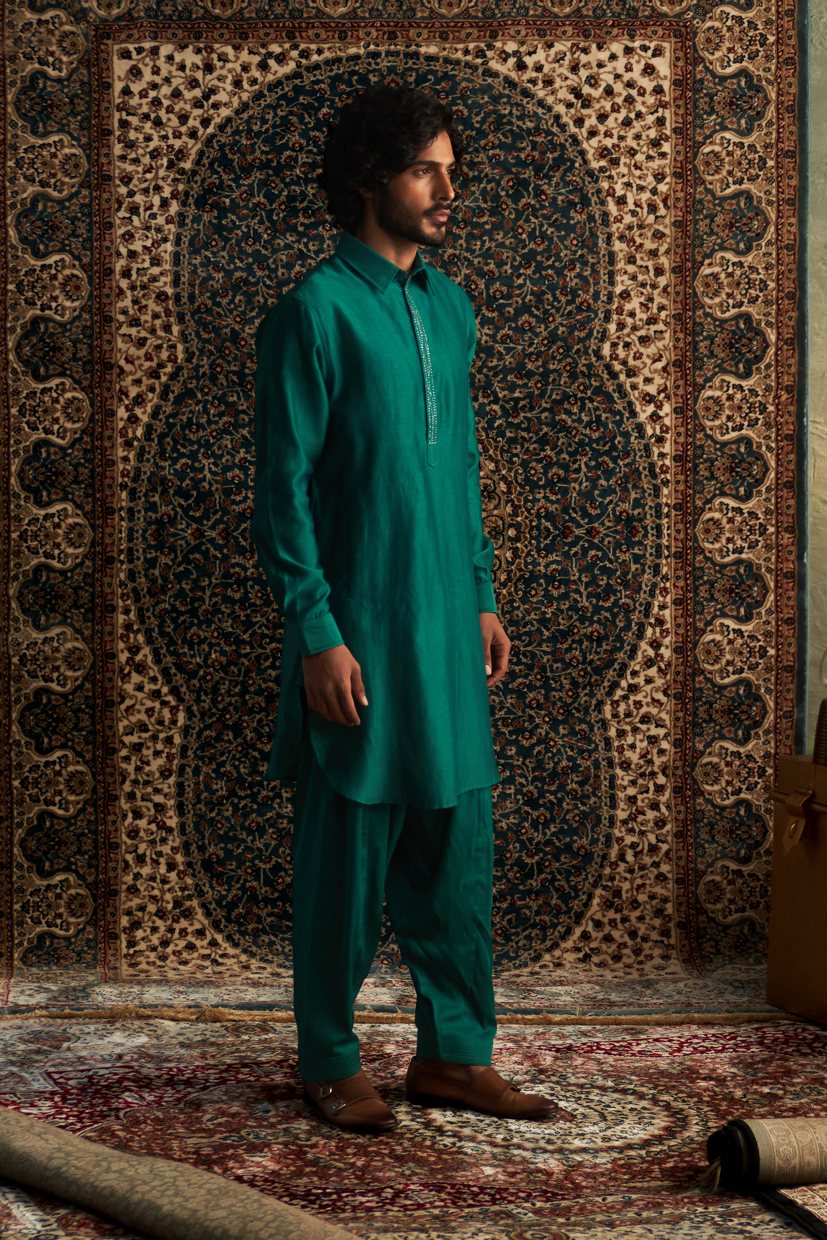 PRARAMBH EMBROIDERED EMERALD GREEN PATHANI KURTA SET