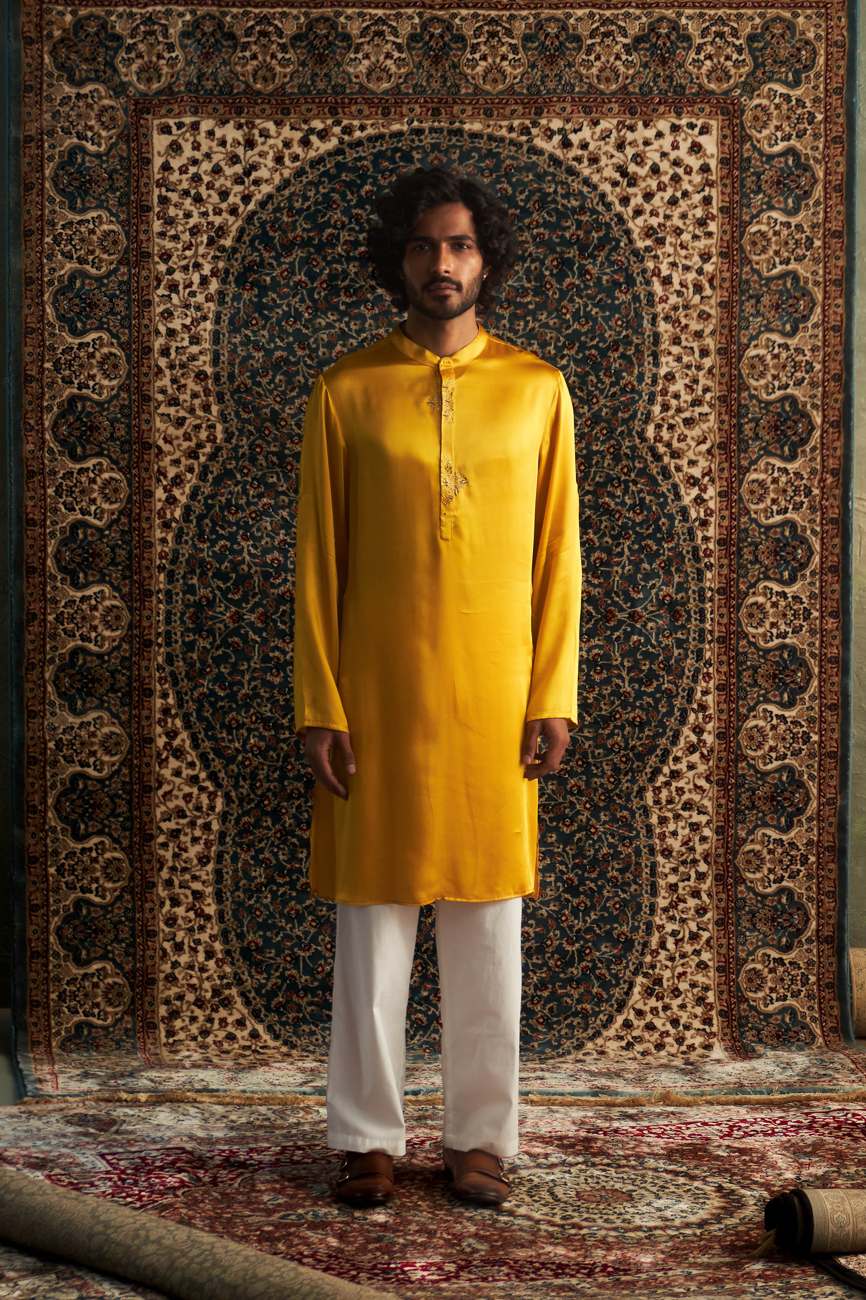 PRARAMBH EMBROIDERED KURTA SET