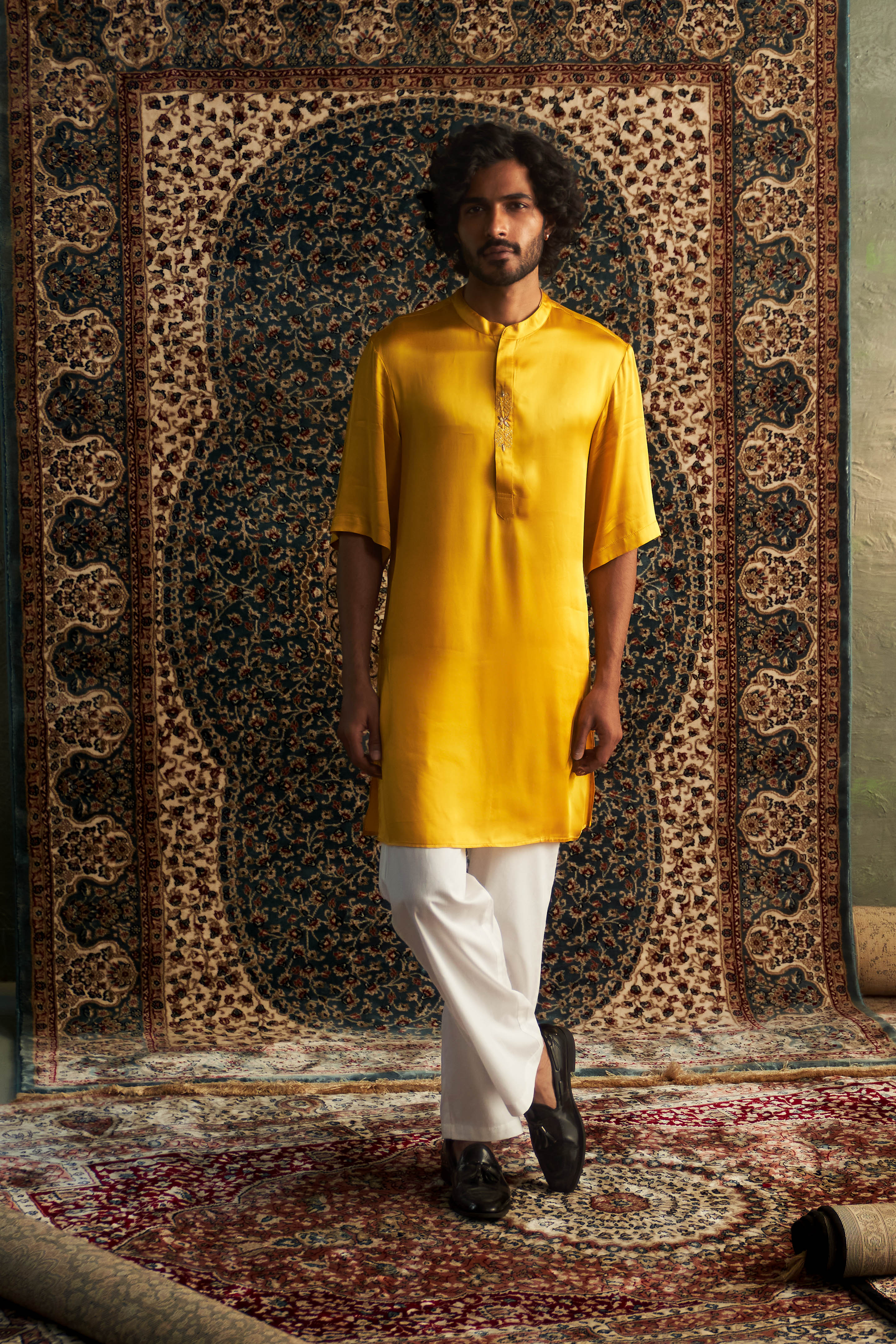 PRARAMBH EMBROIDERED SHORT SLEVEE KURTA SET