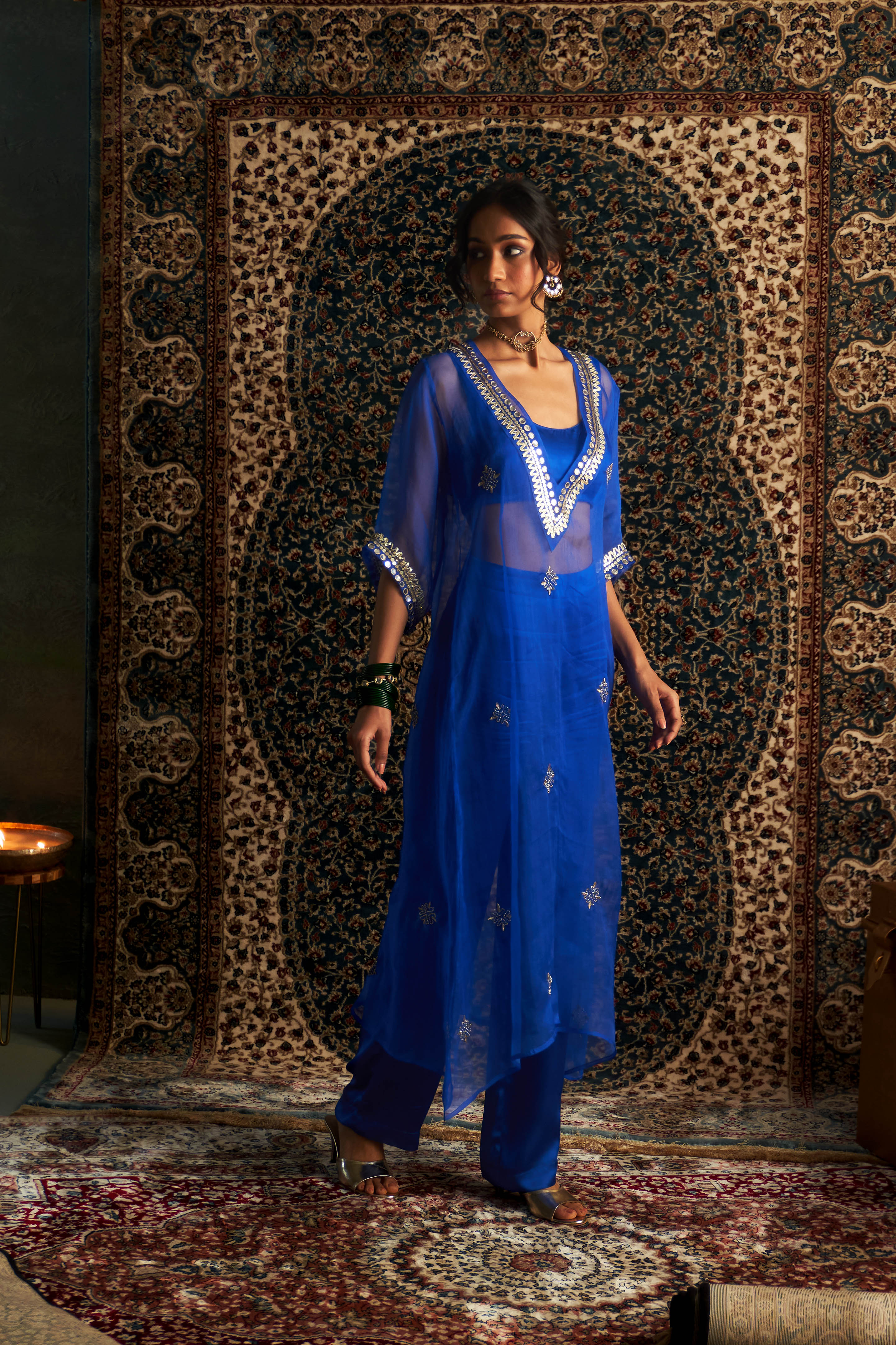 NEEL EMBROIDERED V NECK KURTA SET