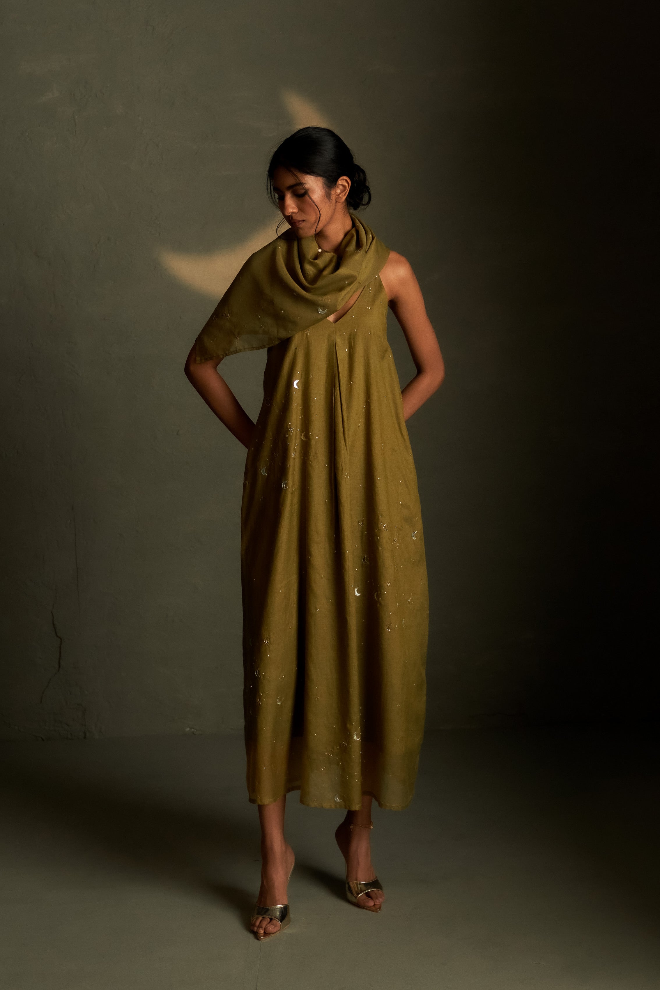 OLIVE DUSK CHAAND SITARA DRESS WITH SCARF