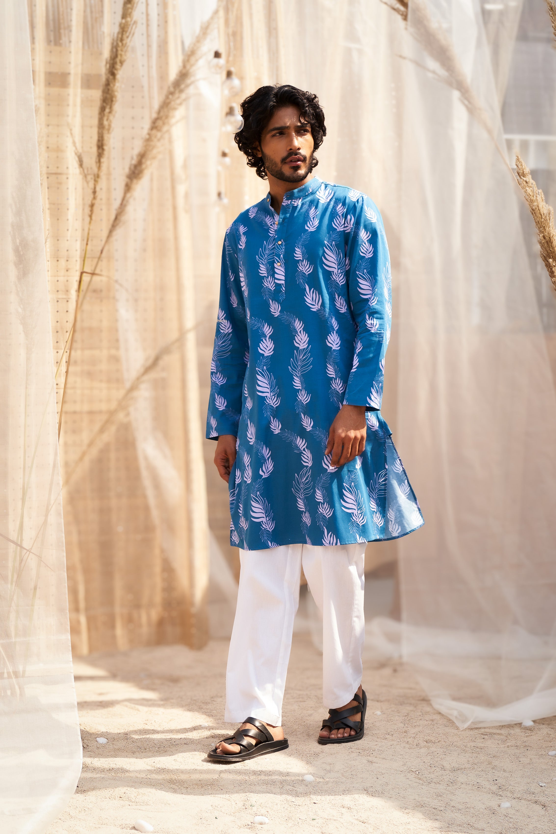 OCEAN BLUE LEAF-PRINT KURTA SET WITH STRAIGHT PANTS