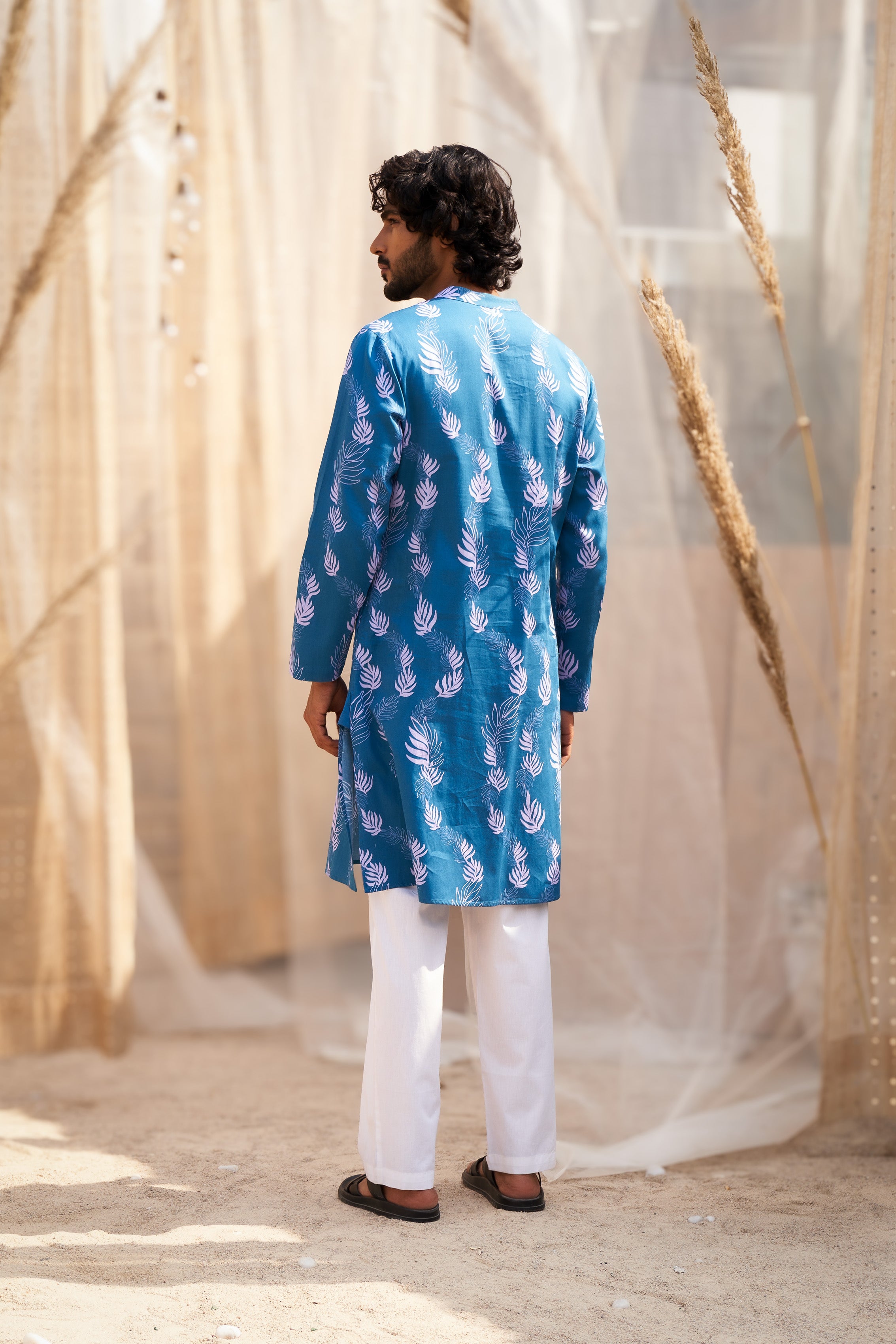 OCEAN BLUE LEAF-PRINT KURTA SET WITH STRAIGHT PANTS
