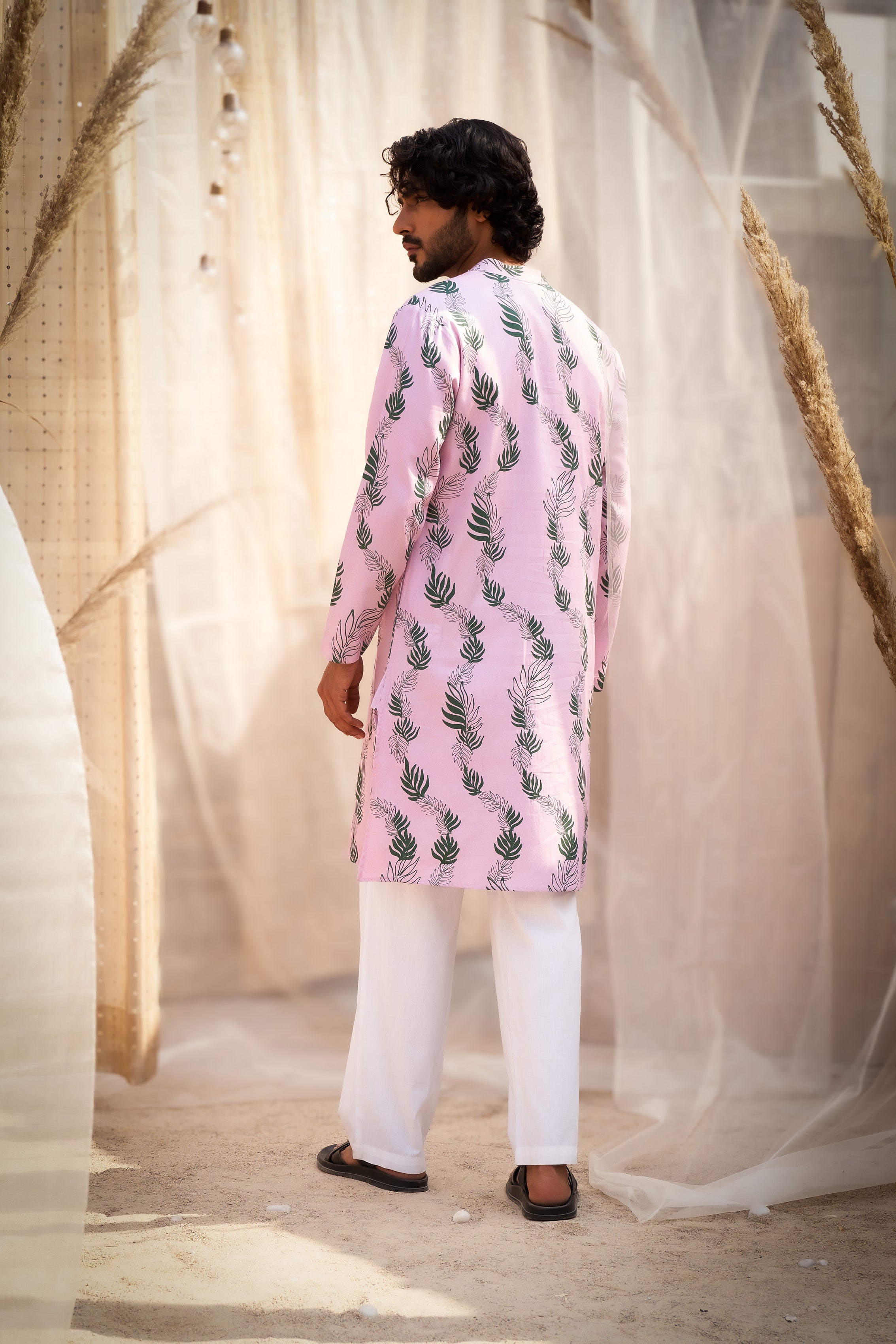 PINK LEAF-PRINT KURTA SET WITH STRAIGHT PANTS