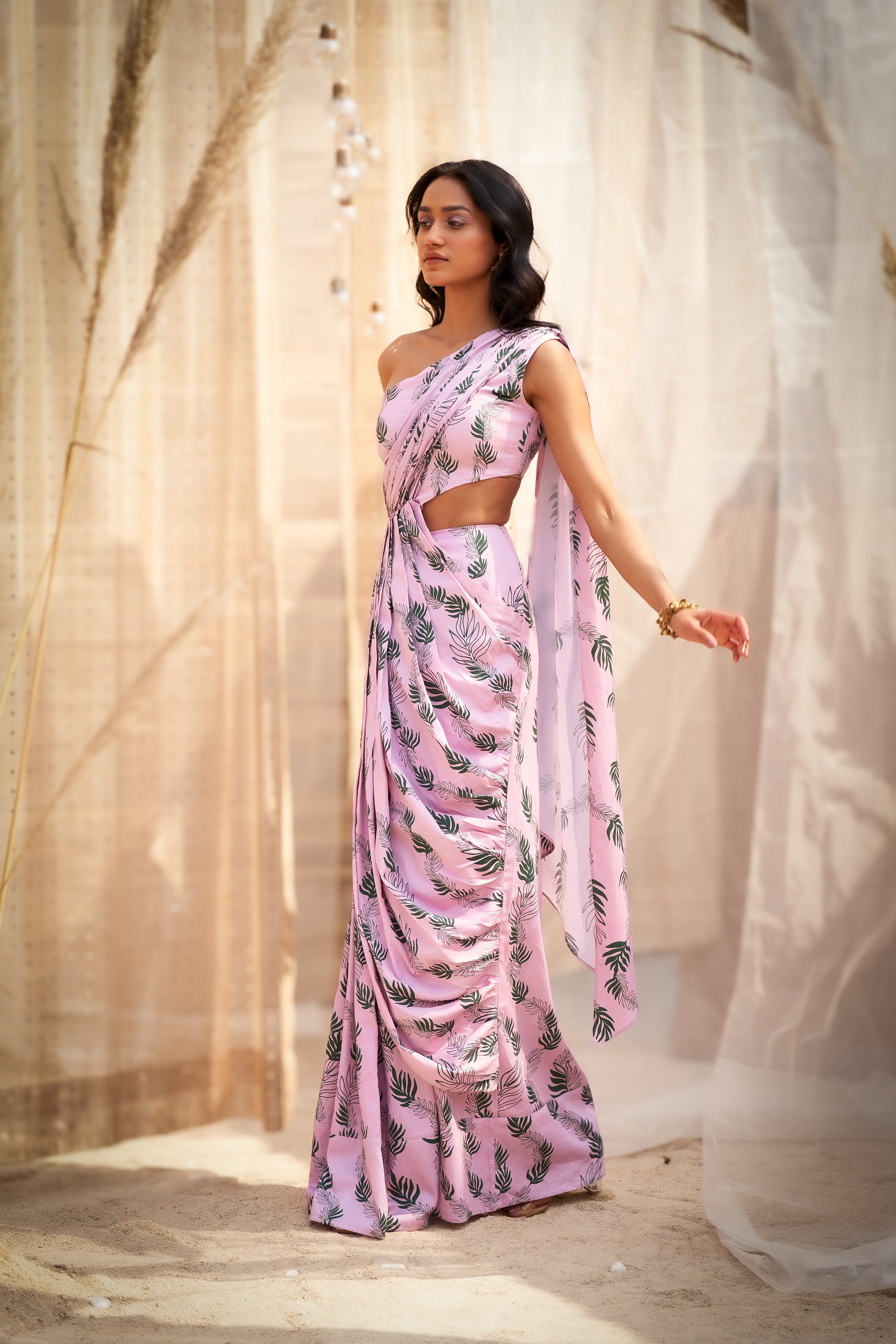 ONE-SHOULDER LEAF-PRINTED DRAPE SAREE DRESS