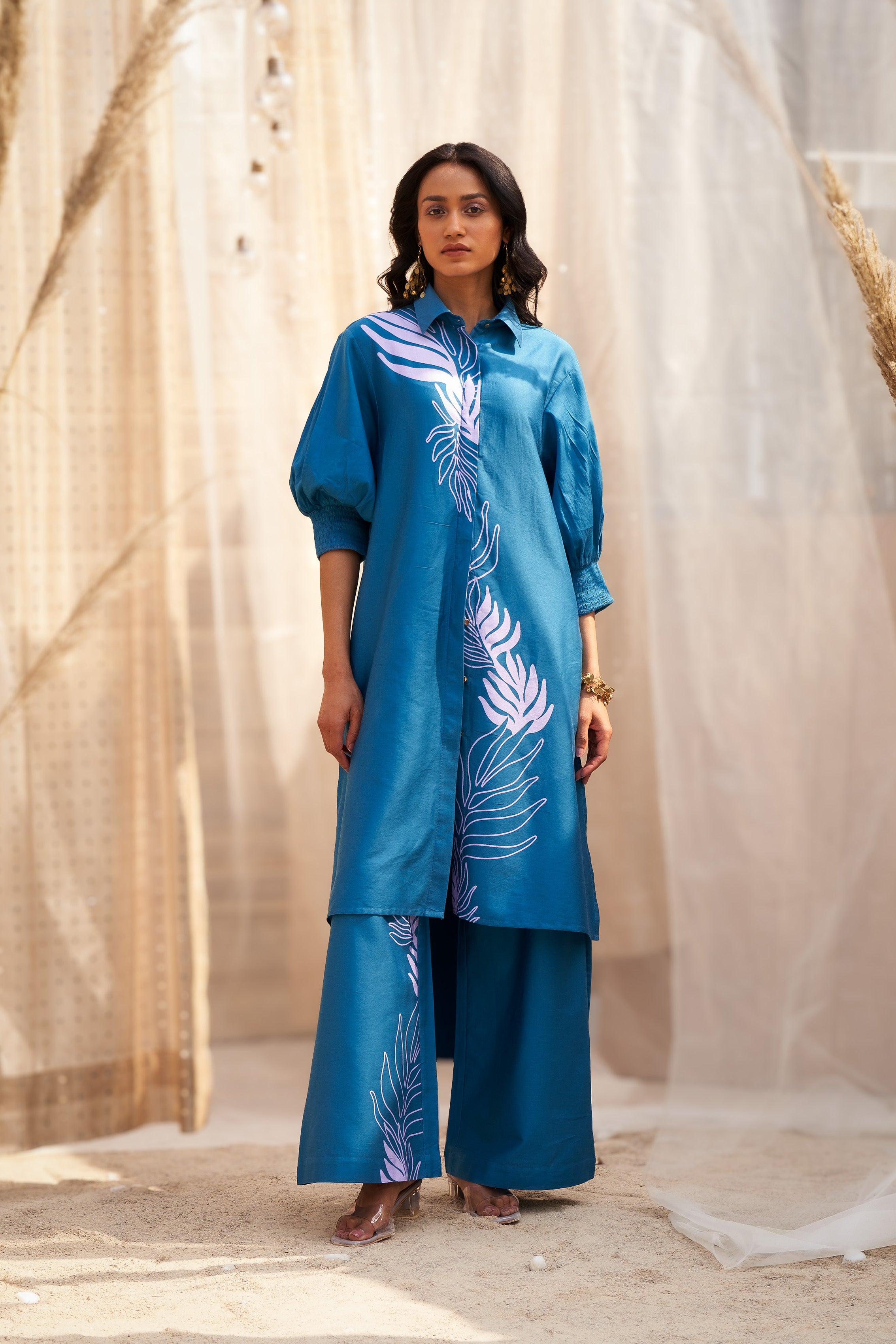 STATEMENT LEAF-PRINT CO-ORD SET WITH COLLARED KURTA & FLARED PANTS