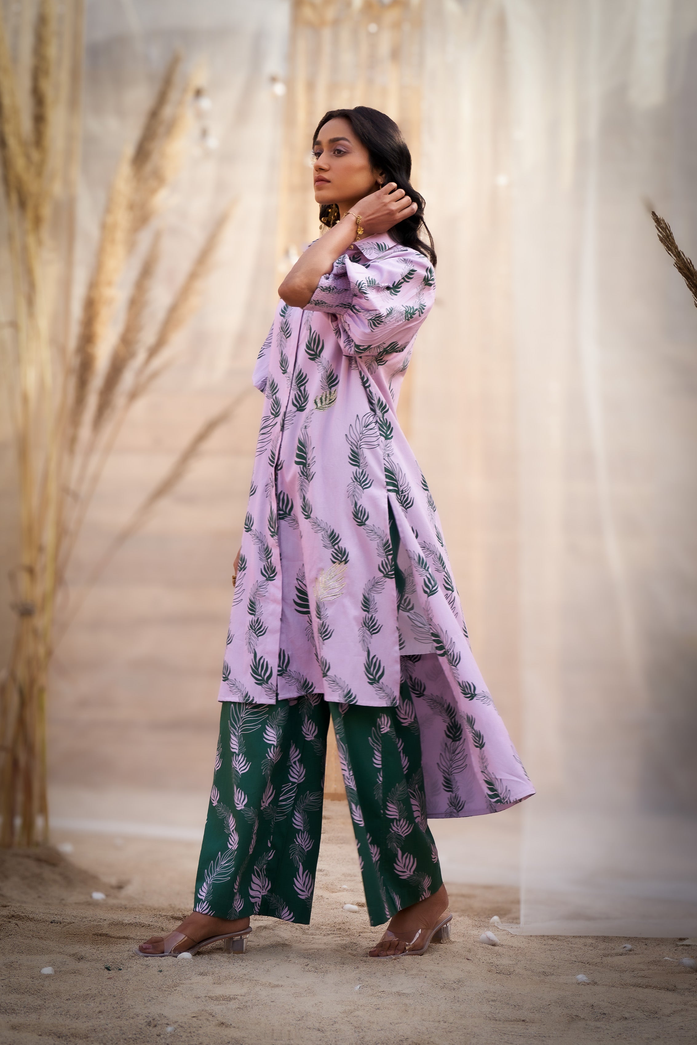 CHARMING LEAF-PRINT CO-ORD SET WITH ZARI HIGHLIGHTS & FLARED PANTS