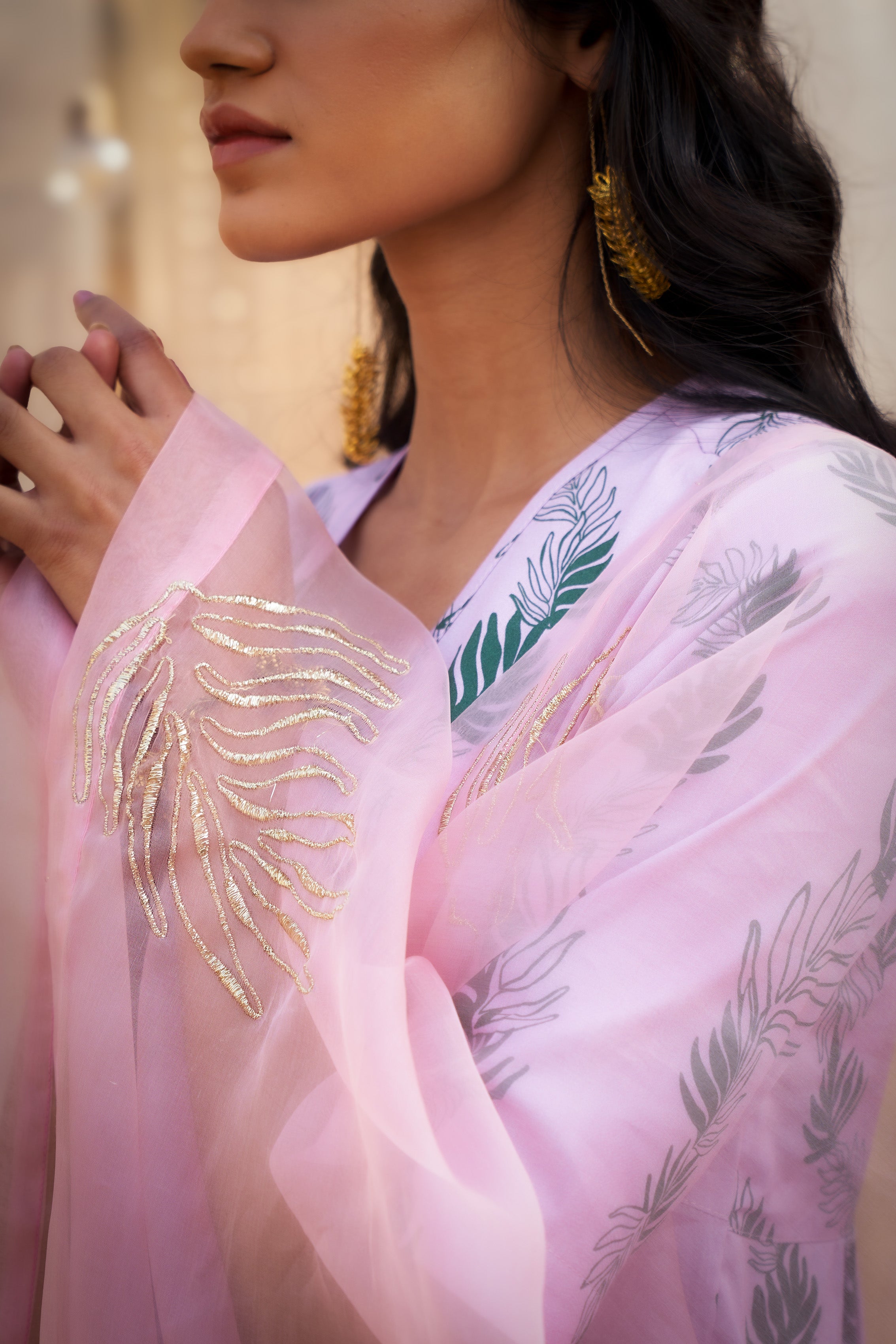 ELEGANT LEAF-PRINTED V-NECK KURTA SET WITH ORGANZA DUPATTA & ZARI HIGHLIGHTS