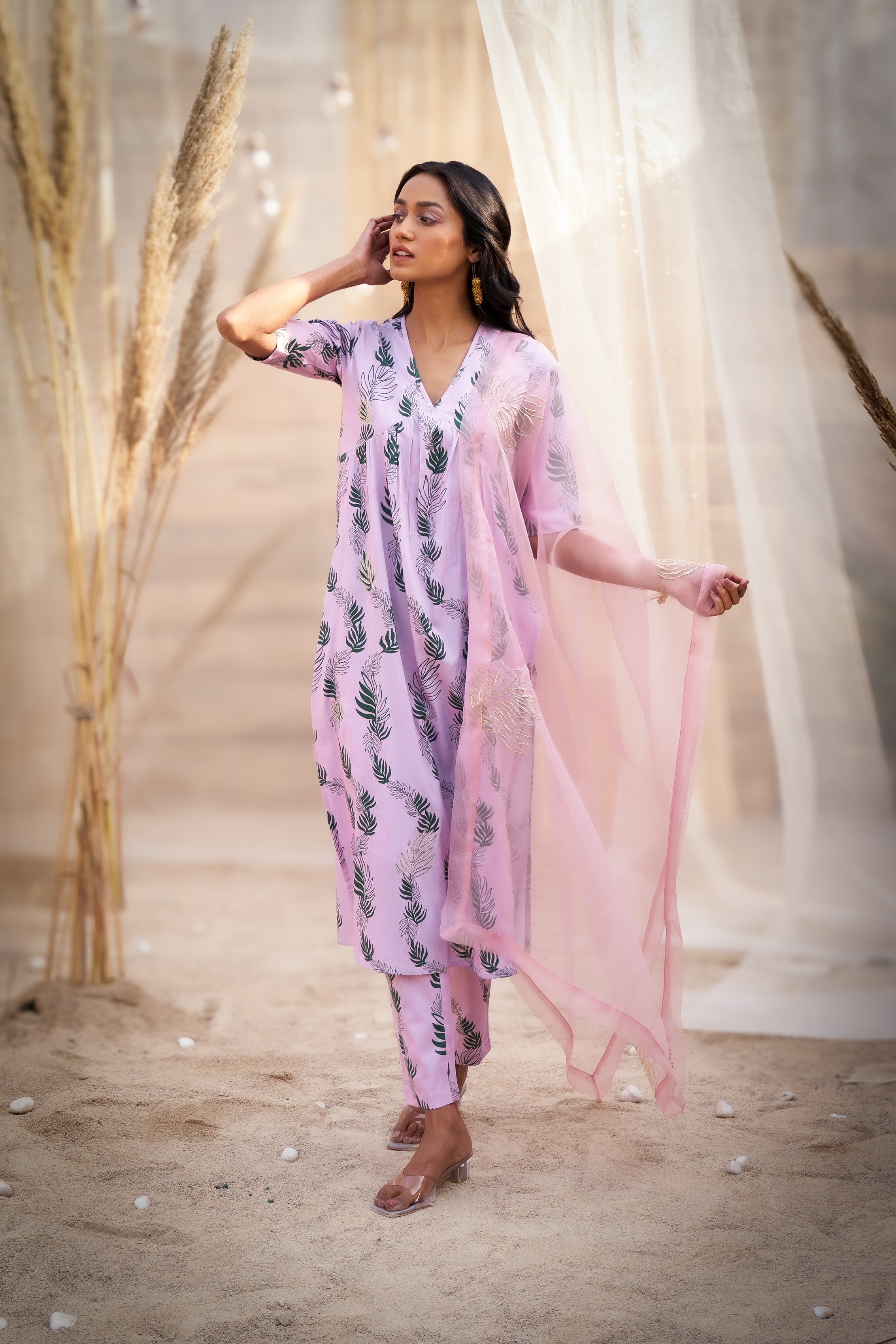 ELEGANT LEAF-PRINTED V-NECK KURTA SET WITH ORGANZA DUPATTA & ZARI HIGHLIGHTS