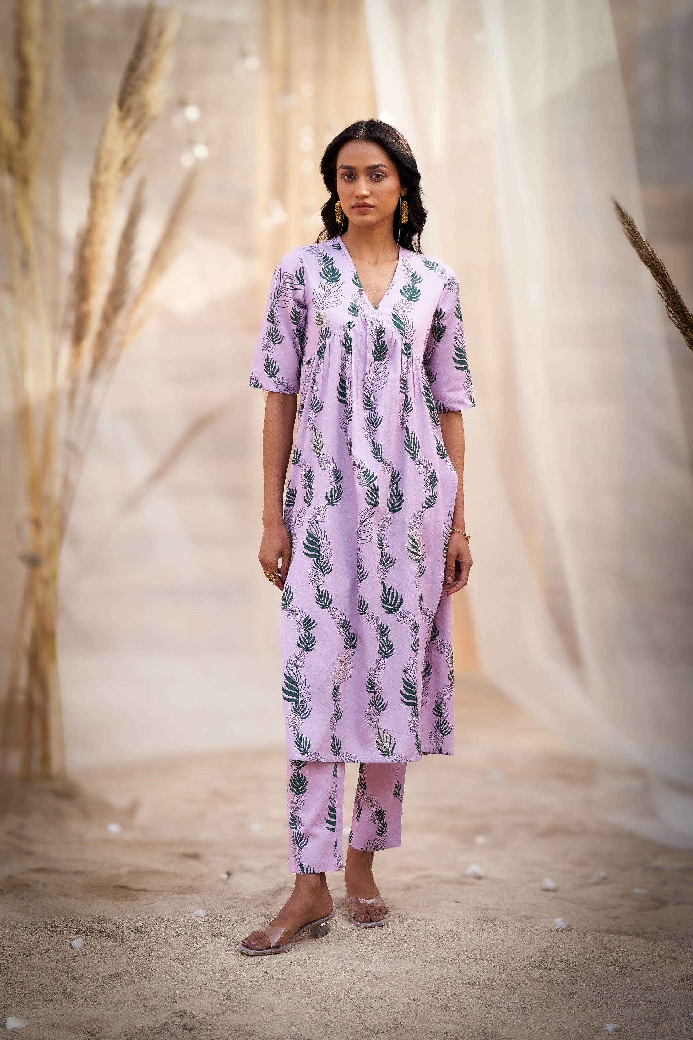 ELEGANT LEAF-PRINTED V-NECK KURTA SET WITH ORGANZA DUPATTA & ZARI HIGHLIGHTS