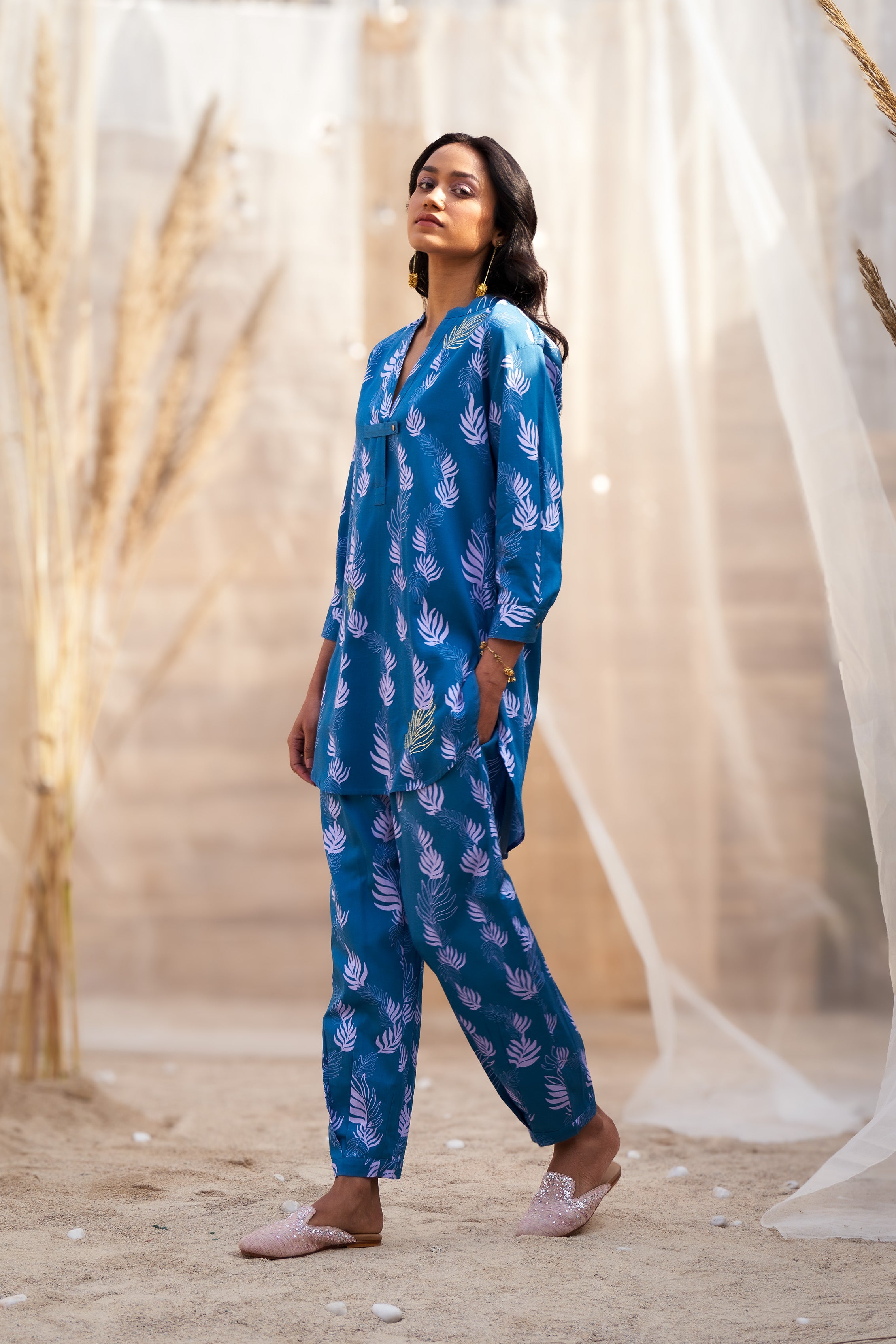 LEAF-PRINTED CO-ORD SET IN COTTON SATIN WITH ZARI HIGHLIGHTS