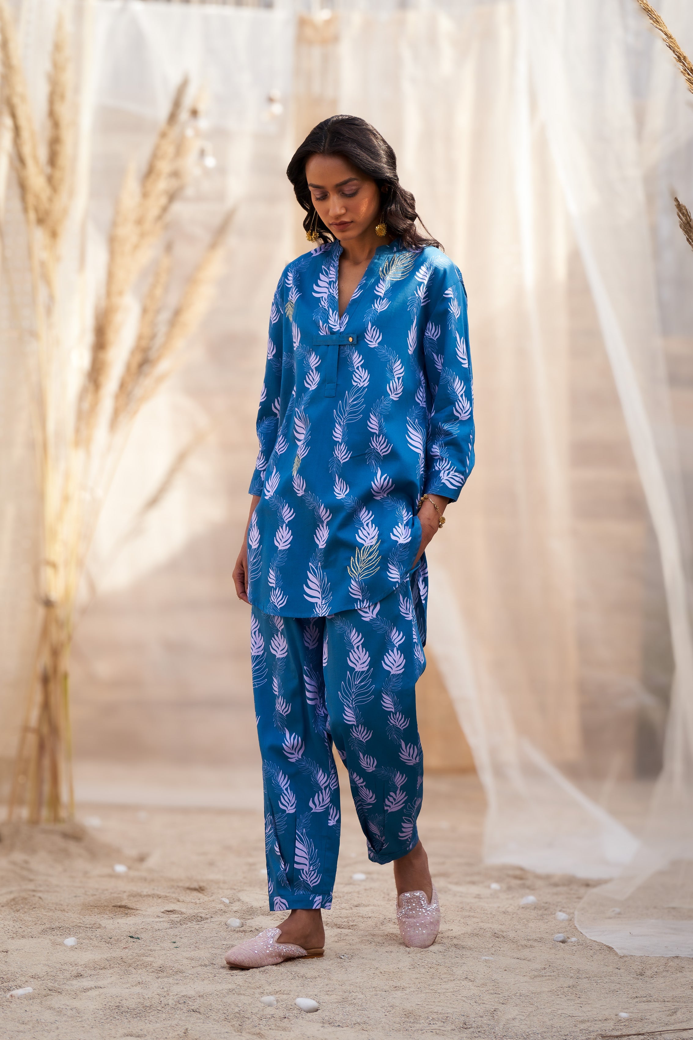 LEAF-PRINTED CO-ORD SET IN COTTON SATIN WITH ZARI HIGHLIGHTS
