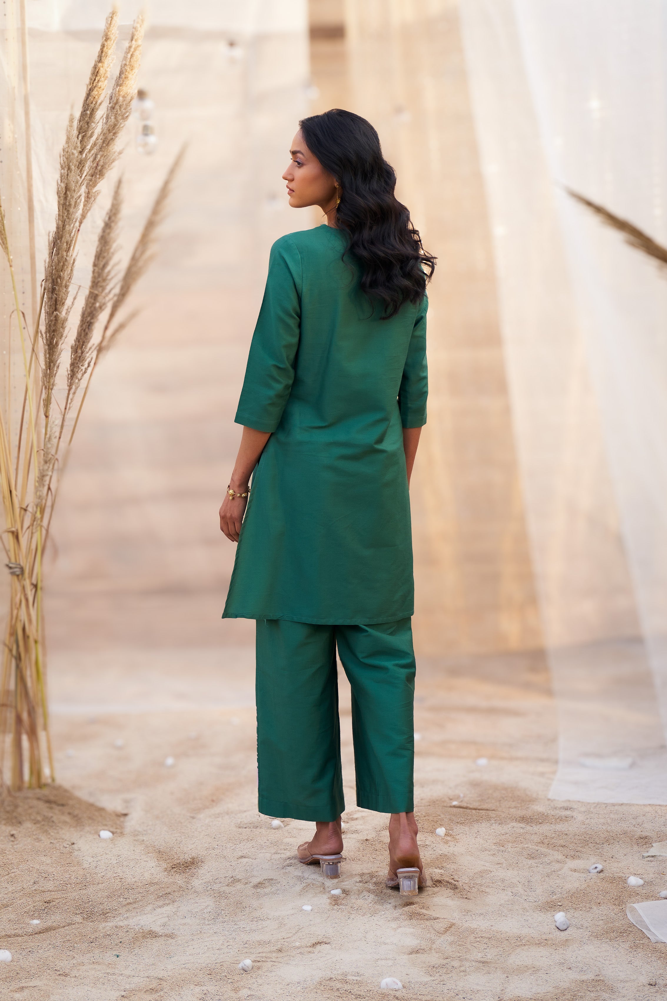 BOLD LEAF-PRINT CO-ORD SET WITH NOTCH NECK & FLARED PANTS
