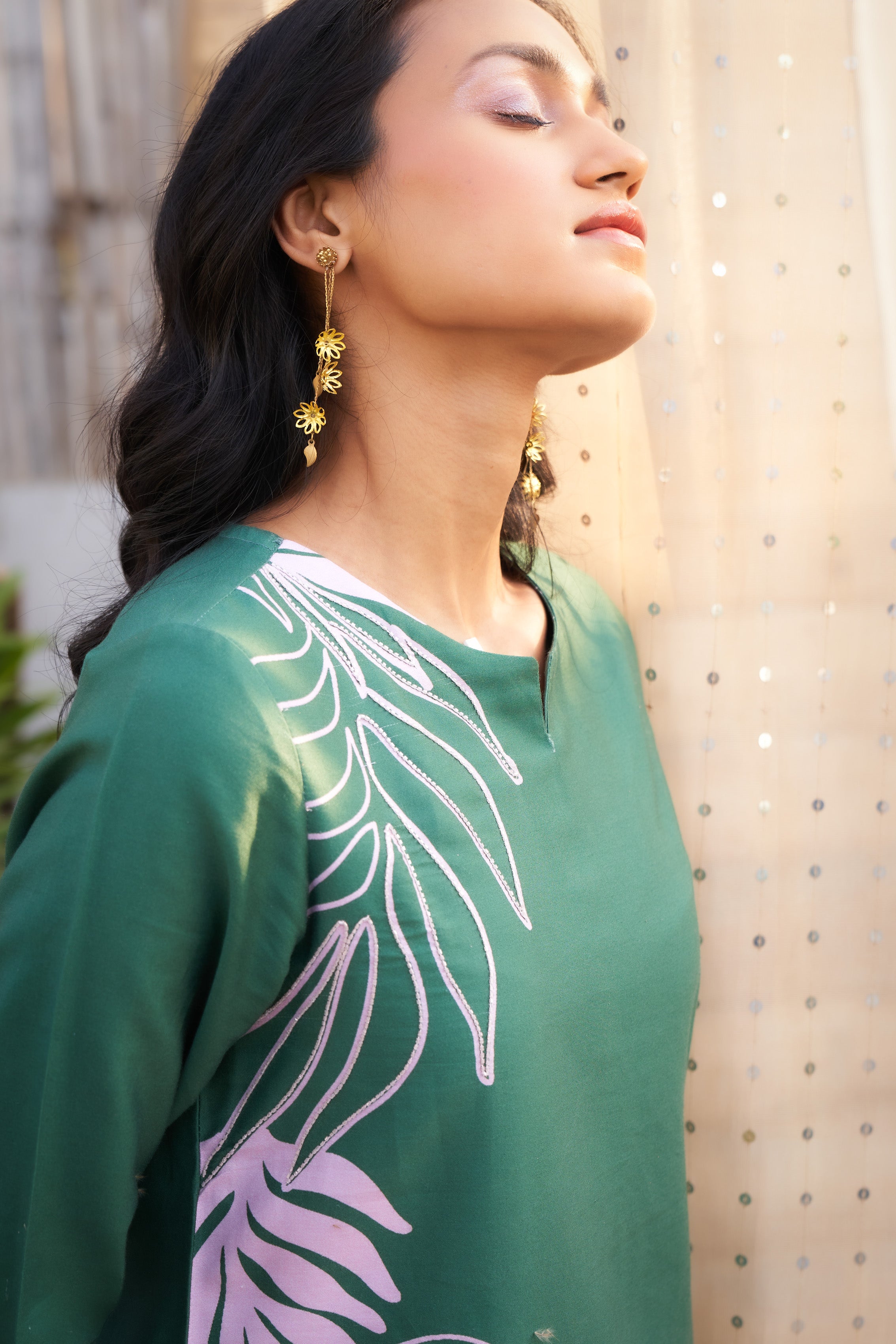 BOLD LEAF-PRINT CO-ORD SET WITH NOTCH NECK & FLARED PANTS