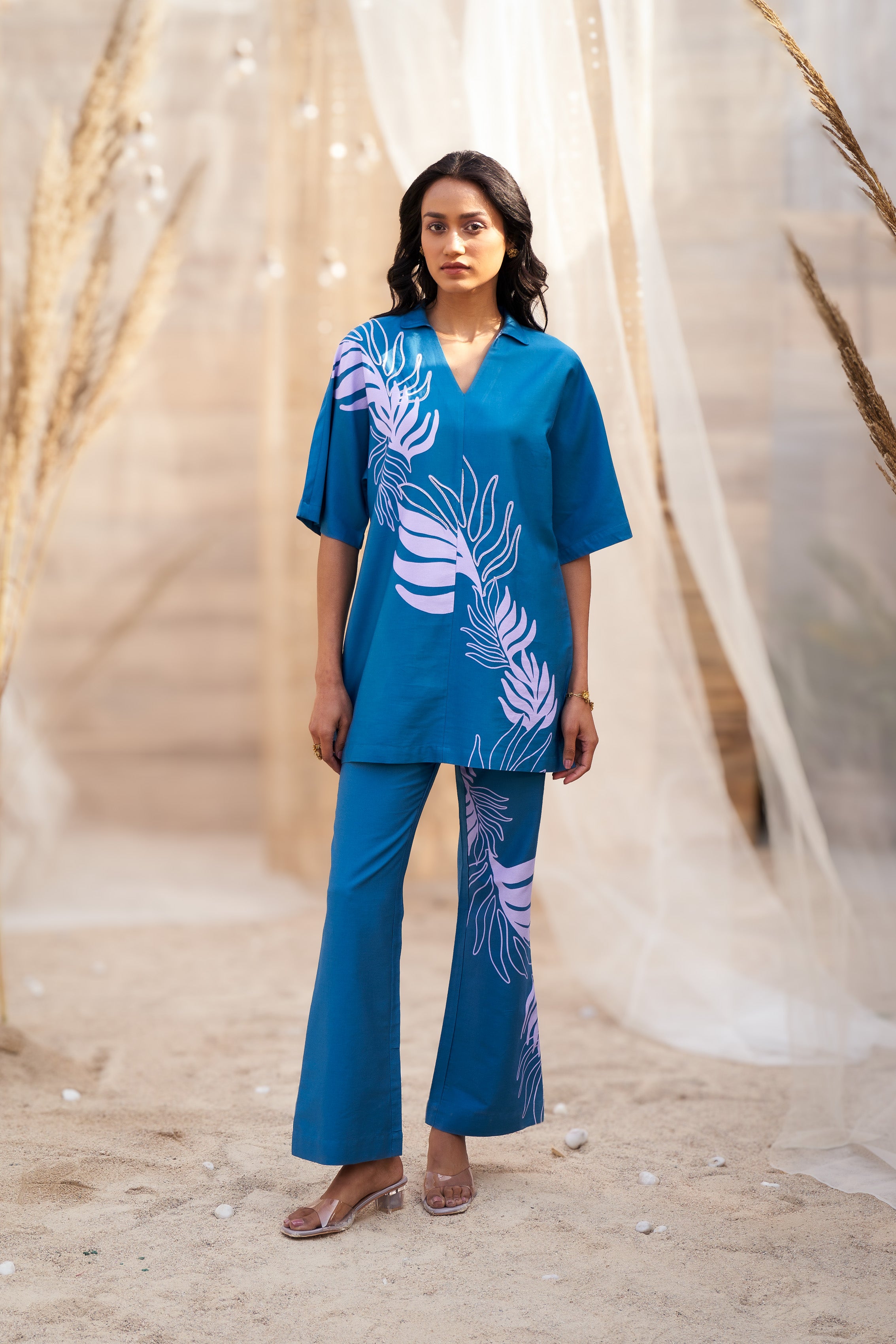 STYLISH BIG LEAF-PRINT CO-ORD SET WITH V NECKLINE & BOOT-CUT PANTS