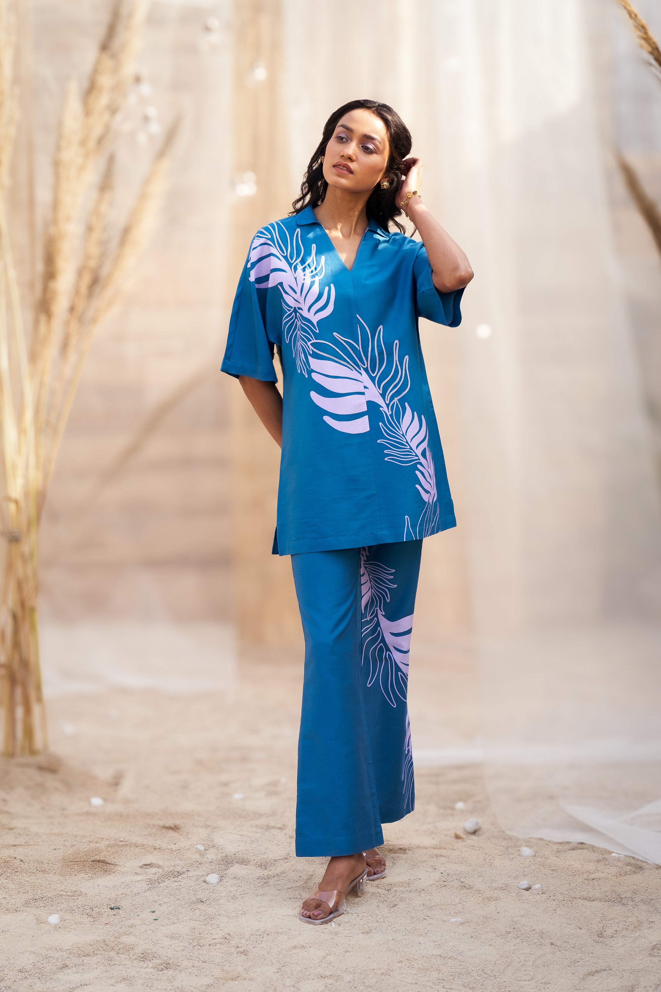 STYLISH BIG LEAF-PRINT CO-ORD SET WITH V NECKLINE & BOOT-CUT PANTS