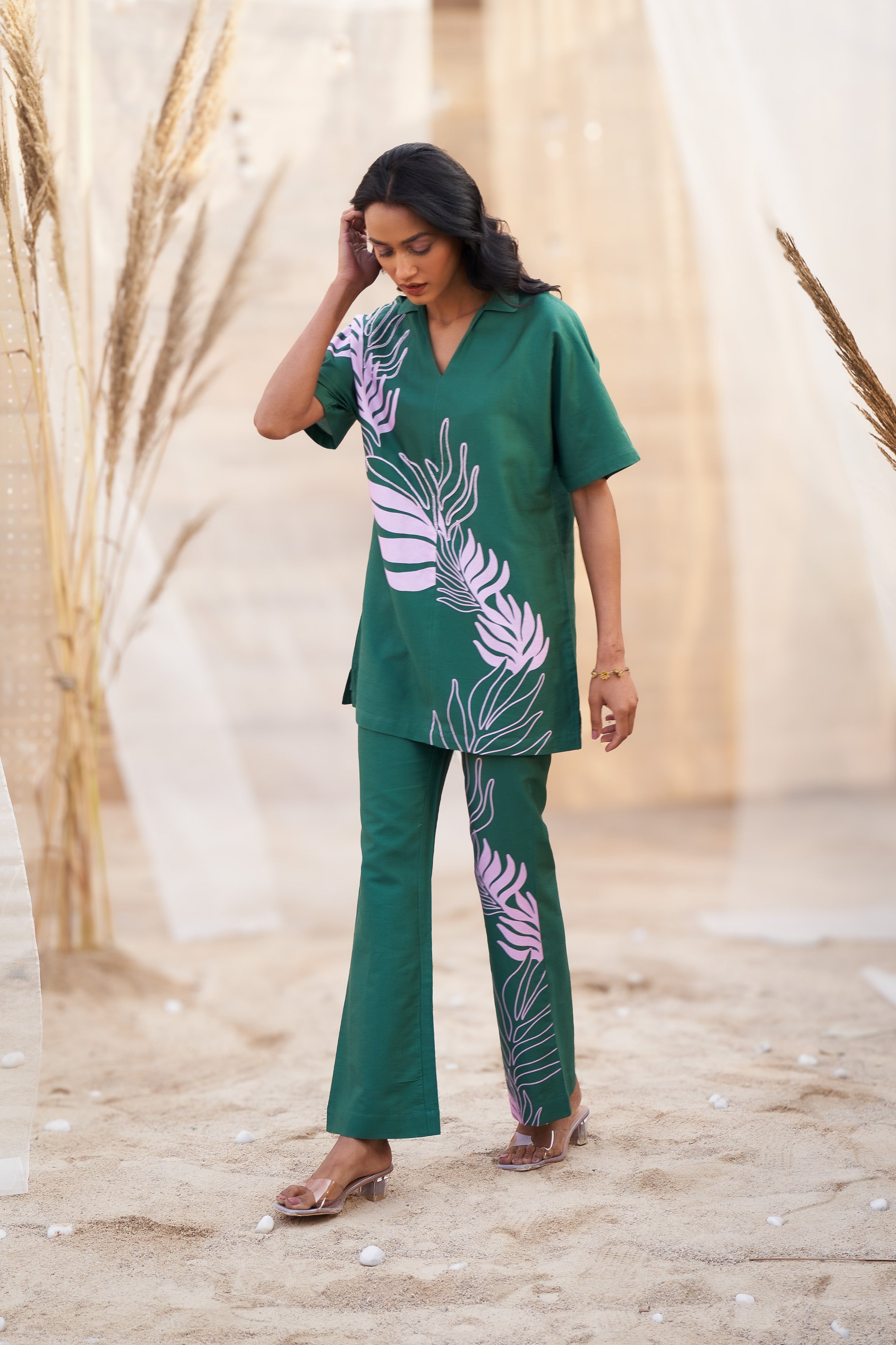 STYLISH BIG LEAF-PRINT CO-ORD SET WITH V NECKLINE & BOOT-CUT PANTS