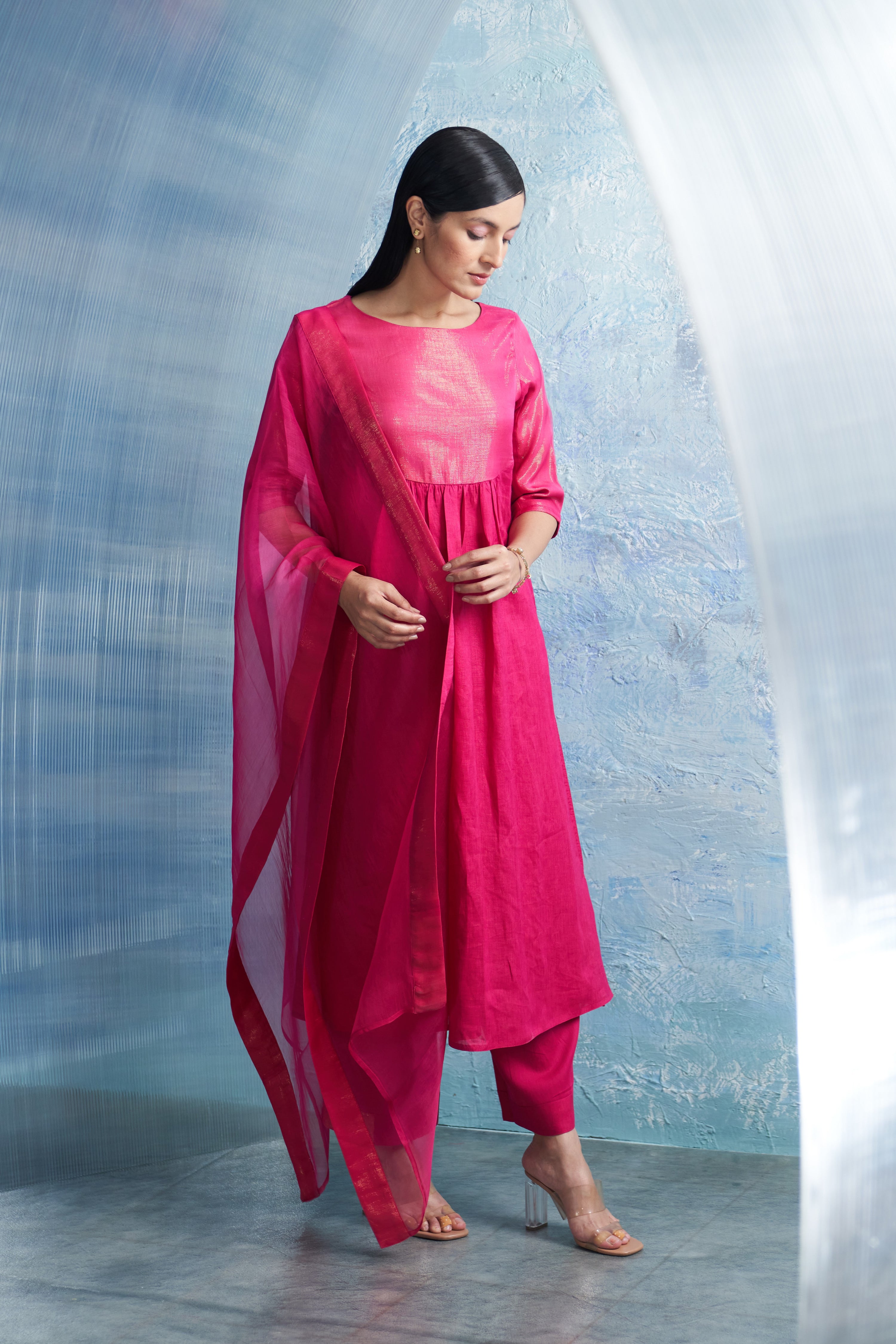 AURA FUCHSIA PINK ROUND YOKE KURTA SET