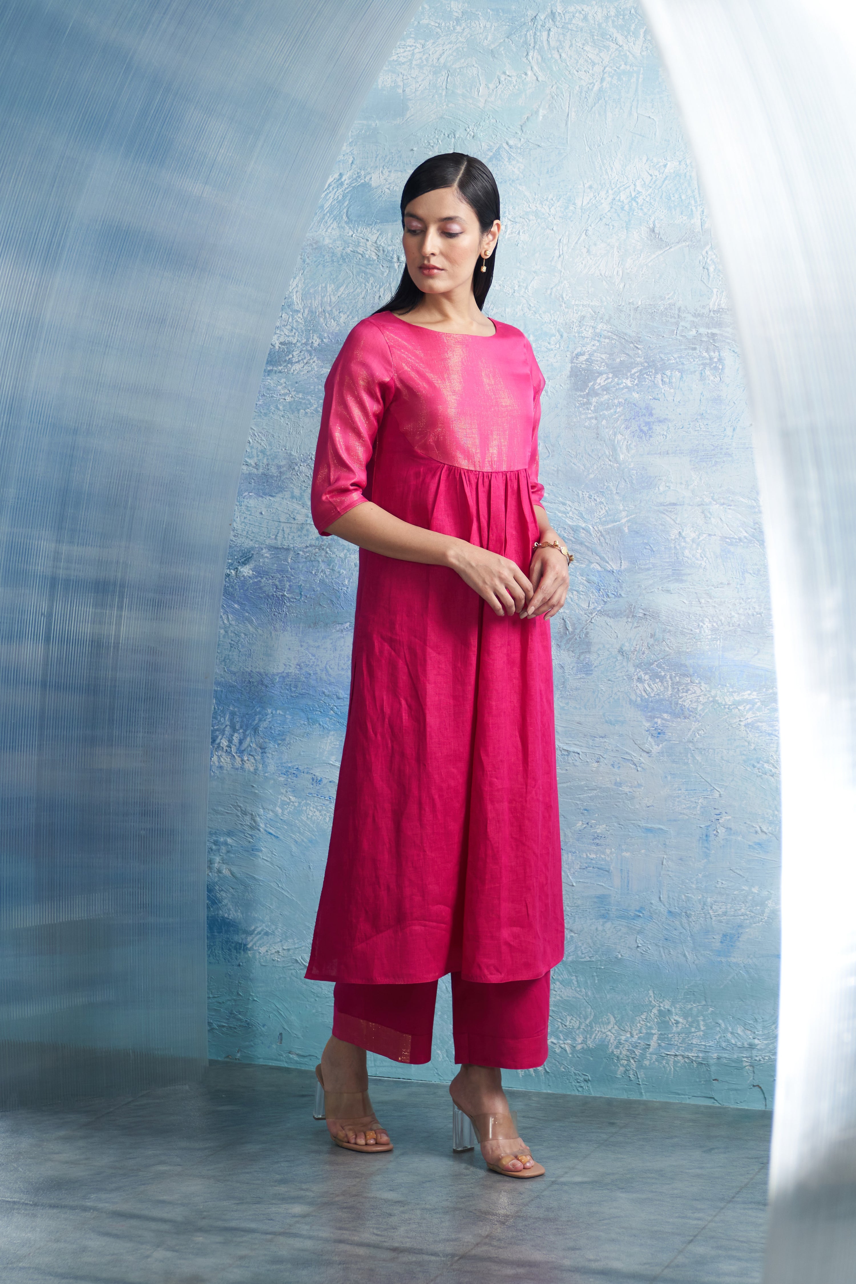 AURA FUCHSIA PINK ROUND YOKE KURTA SET