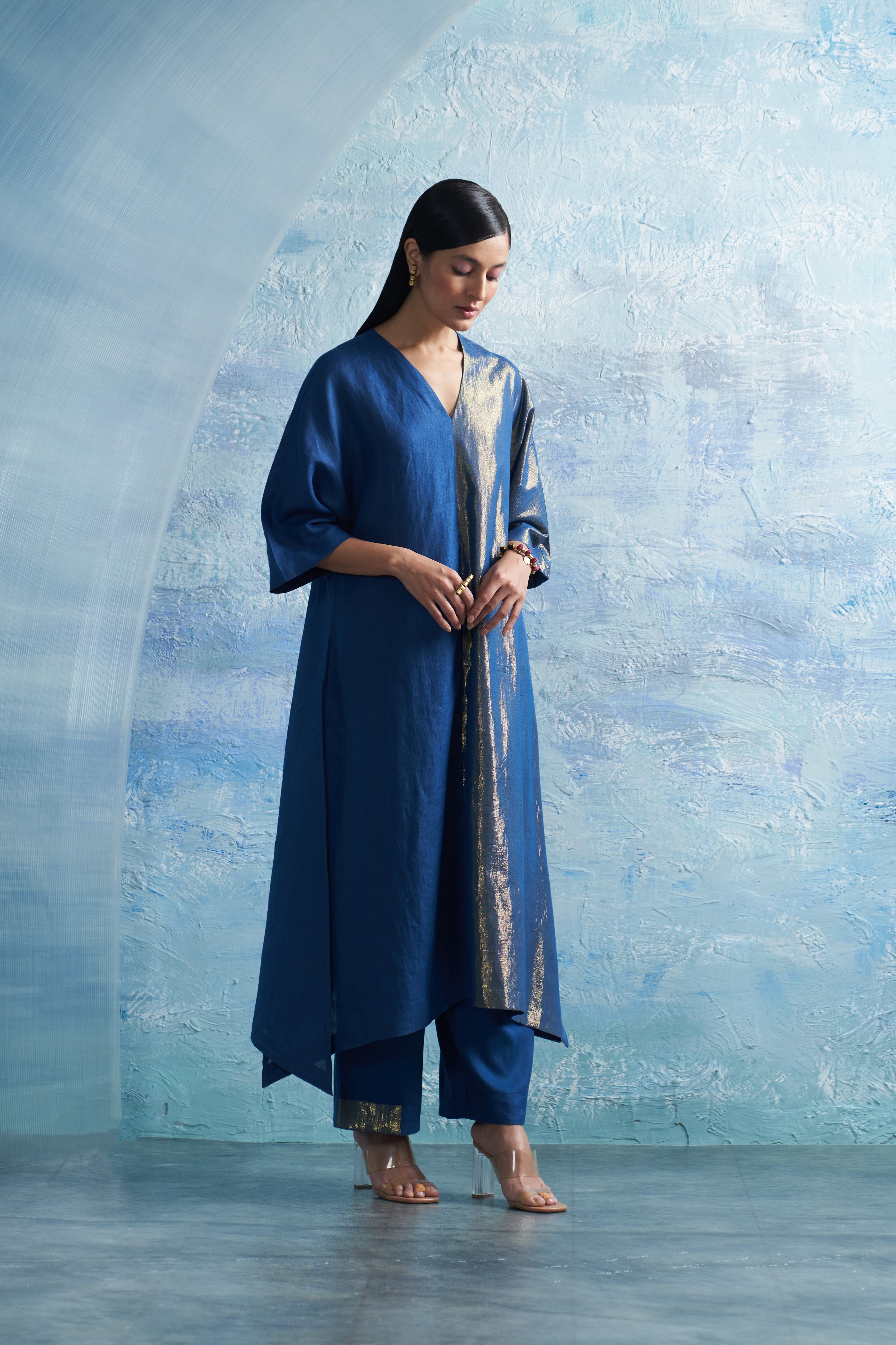 AURA ROYAL BLUE KURTA SET