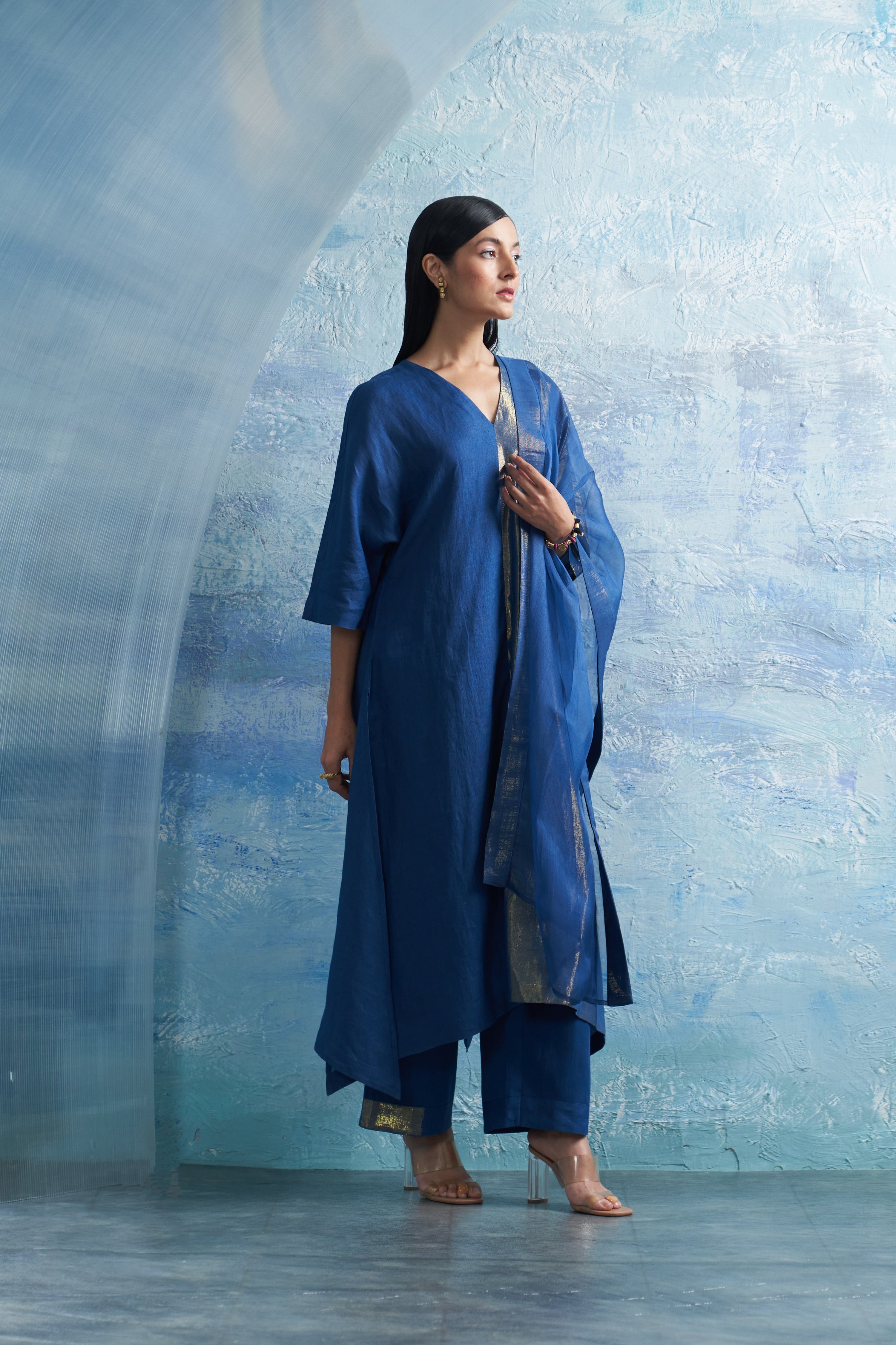 AURA ROYAL BLUE KURTA SET